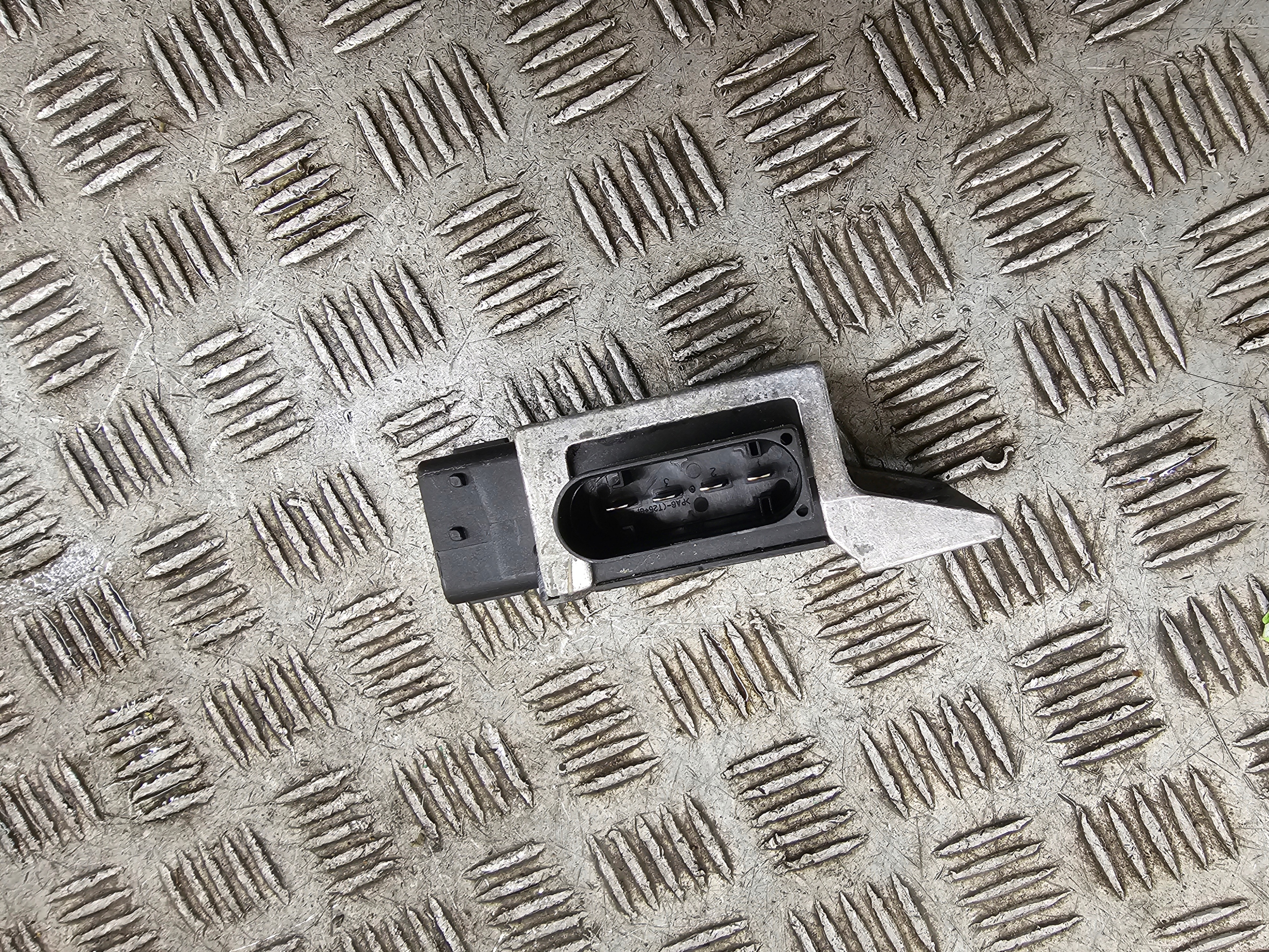 Relè modulo candele ZAROWYCH RENAULT 271203982R
