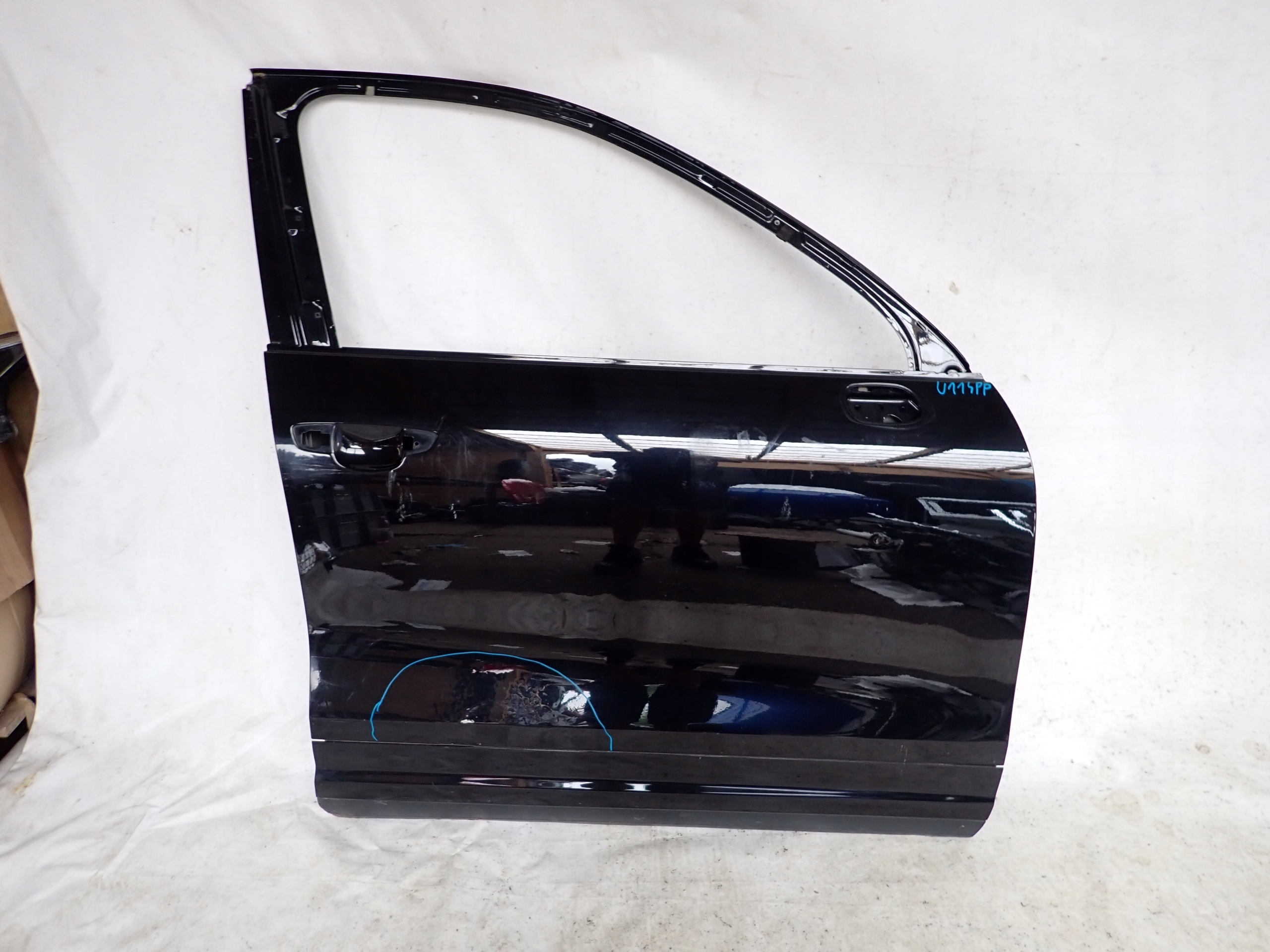 VW TOUAREG II 7P CAYENNE 10- door front front right