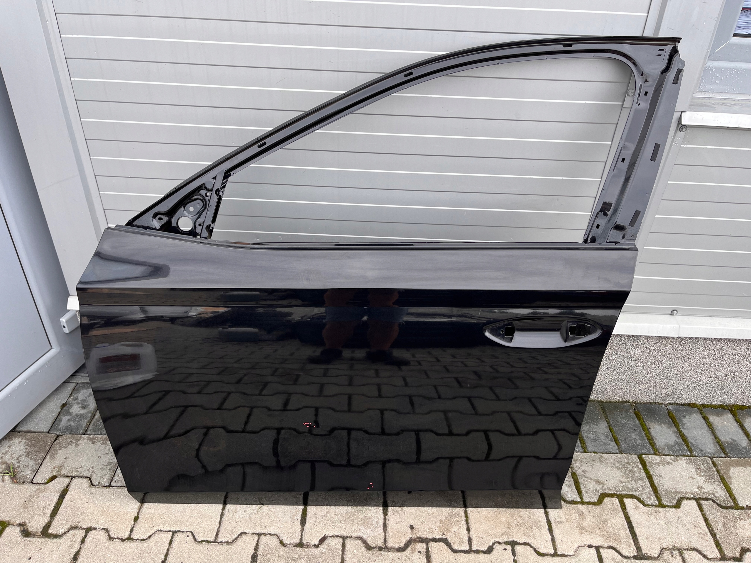 DRZWI LEWE PRZEDNIE SKODA OCTAVIA IV 4 20< 5E3831311A