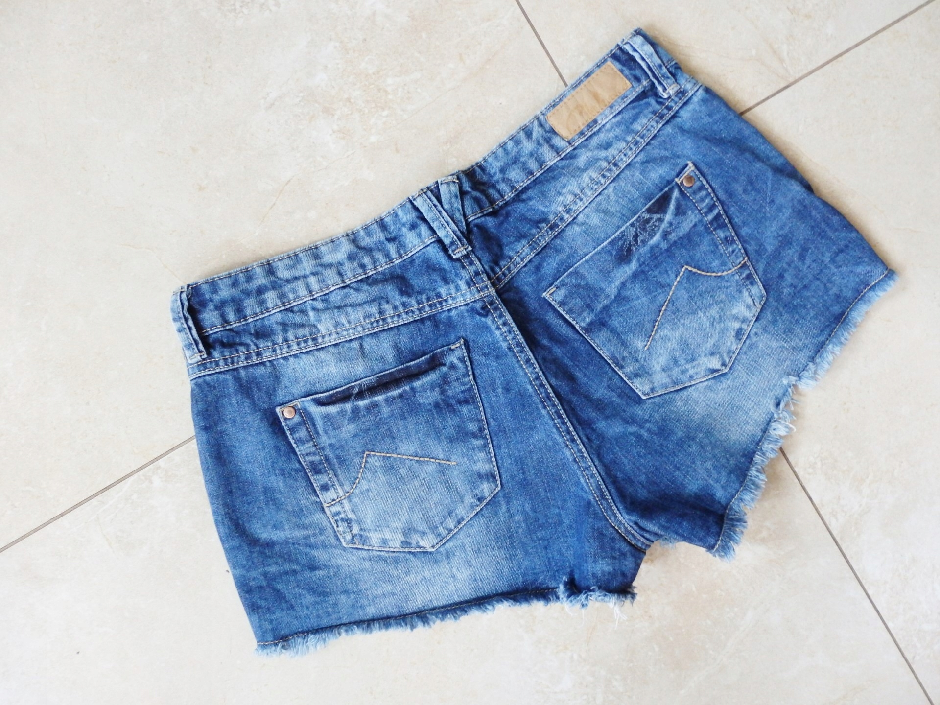 CLOCKHOUSE ____ JEANSOWE SPODENKI R. M Rozmiar M