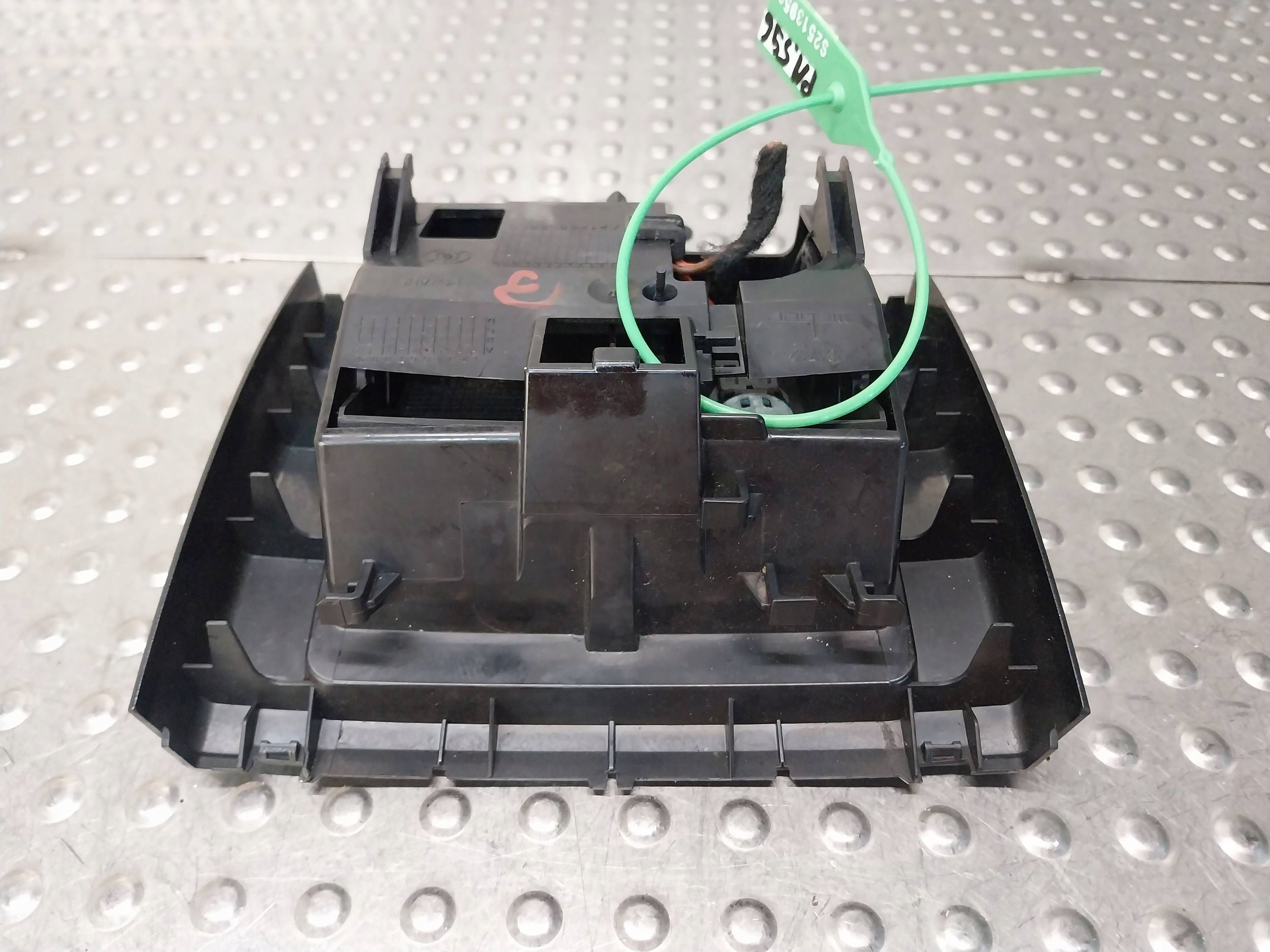 passenger compartment ashtray rear part A2126803850 MERCEDES W212