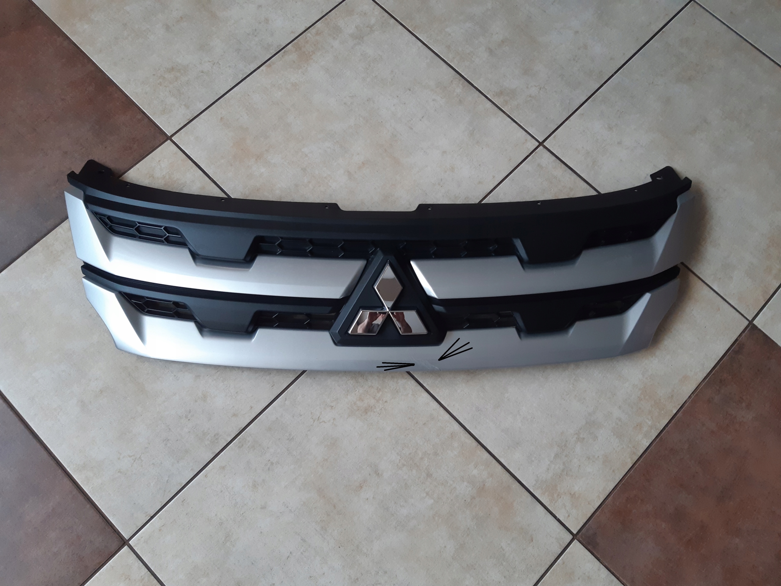 решетка радиатора - mitsubishi Outlander SPORT - 2020