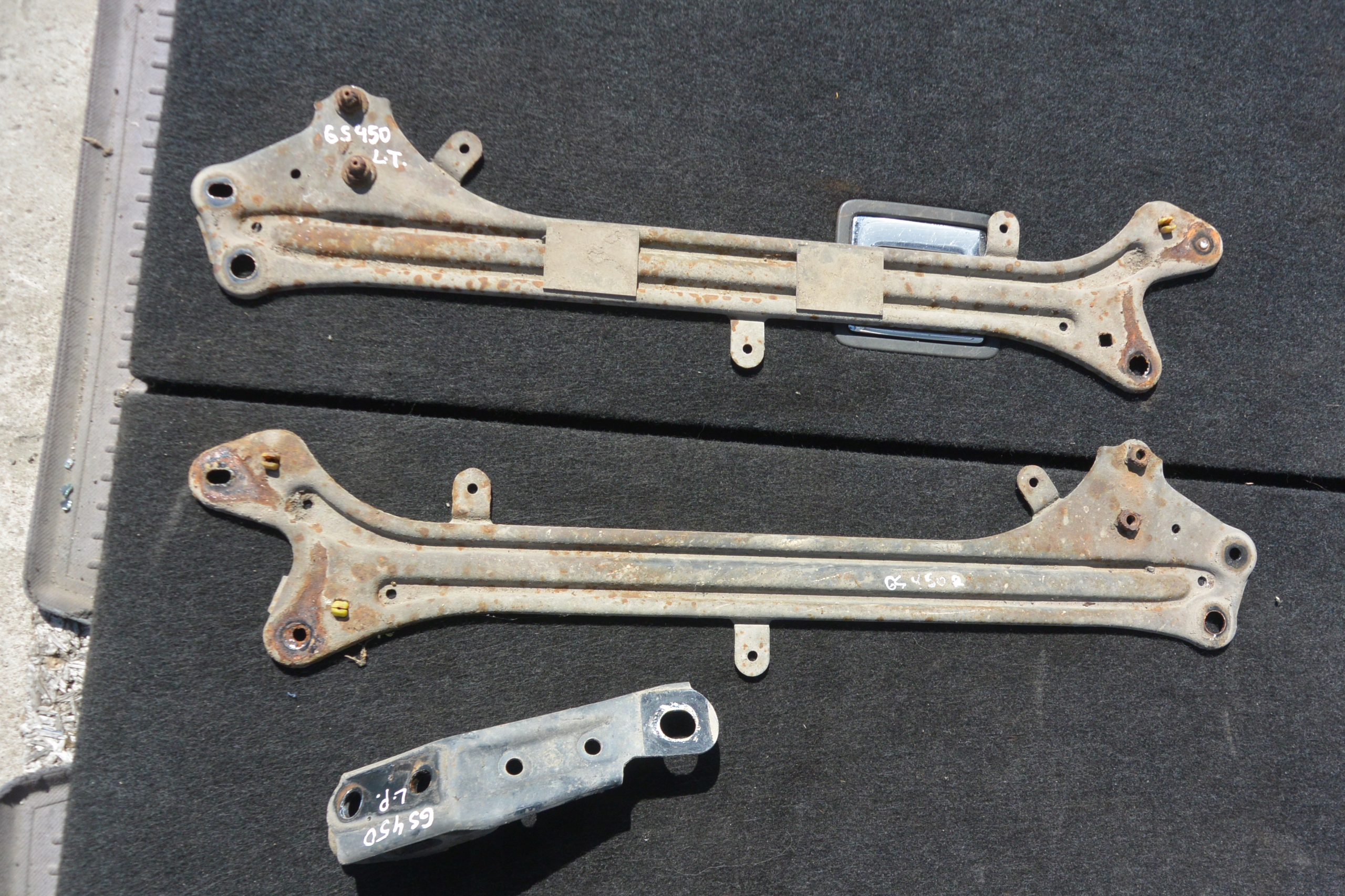 console POPRZECZKA bracket OSLON chassis KPL LEXUS GS III 450H