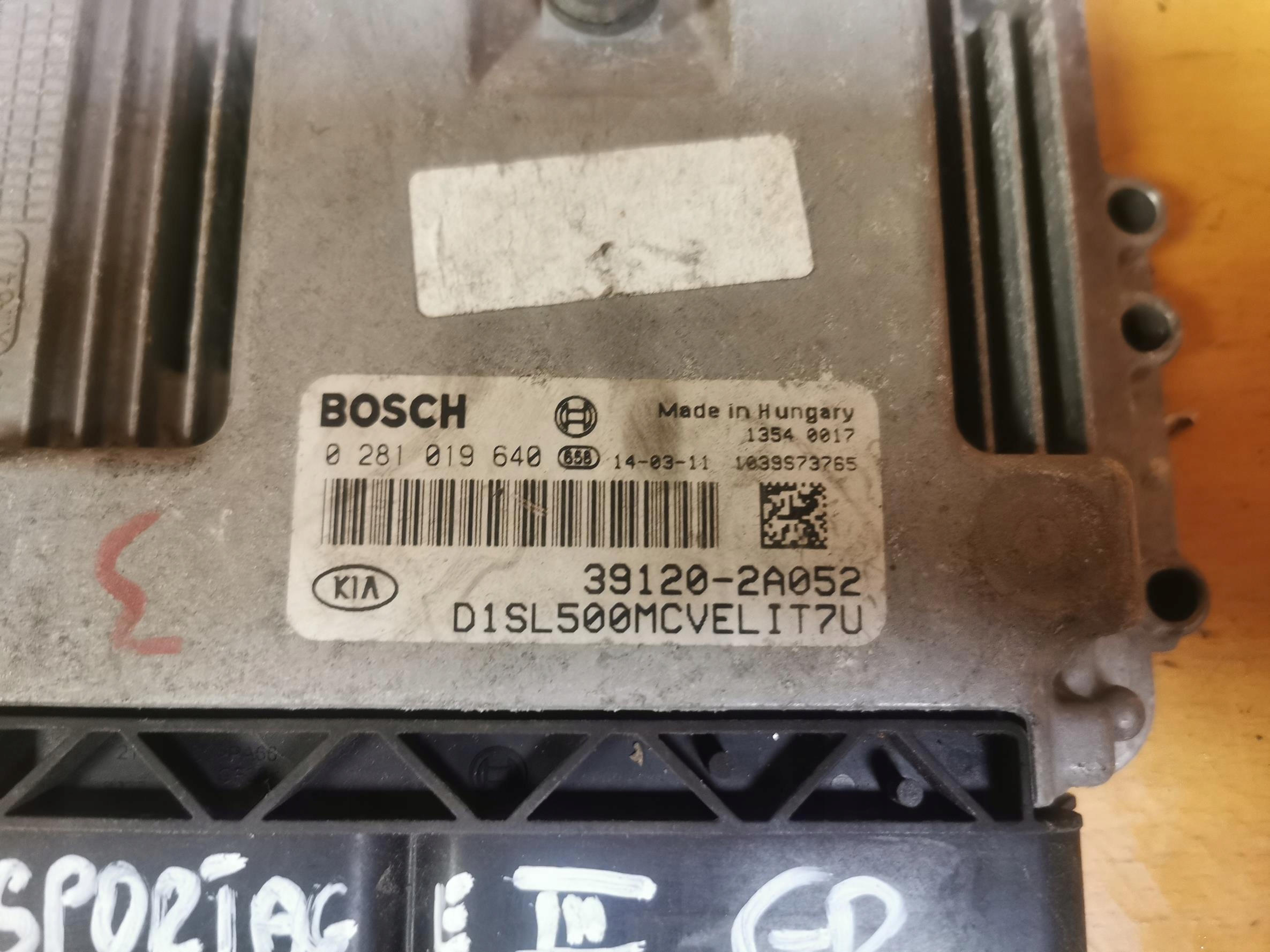 control unit of the engine KIA SPORTAGE III 1.7 CRDi D4FD