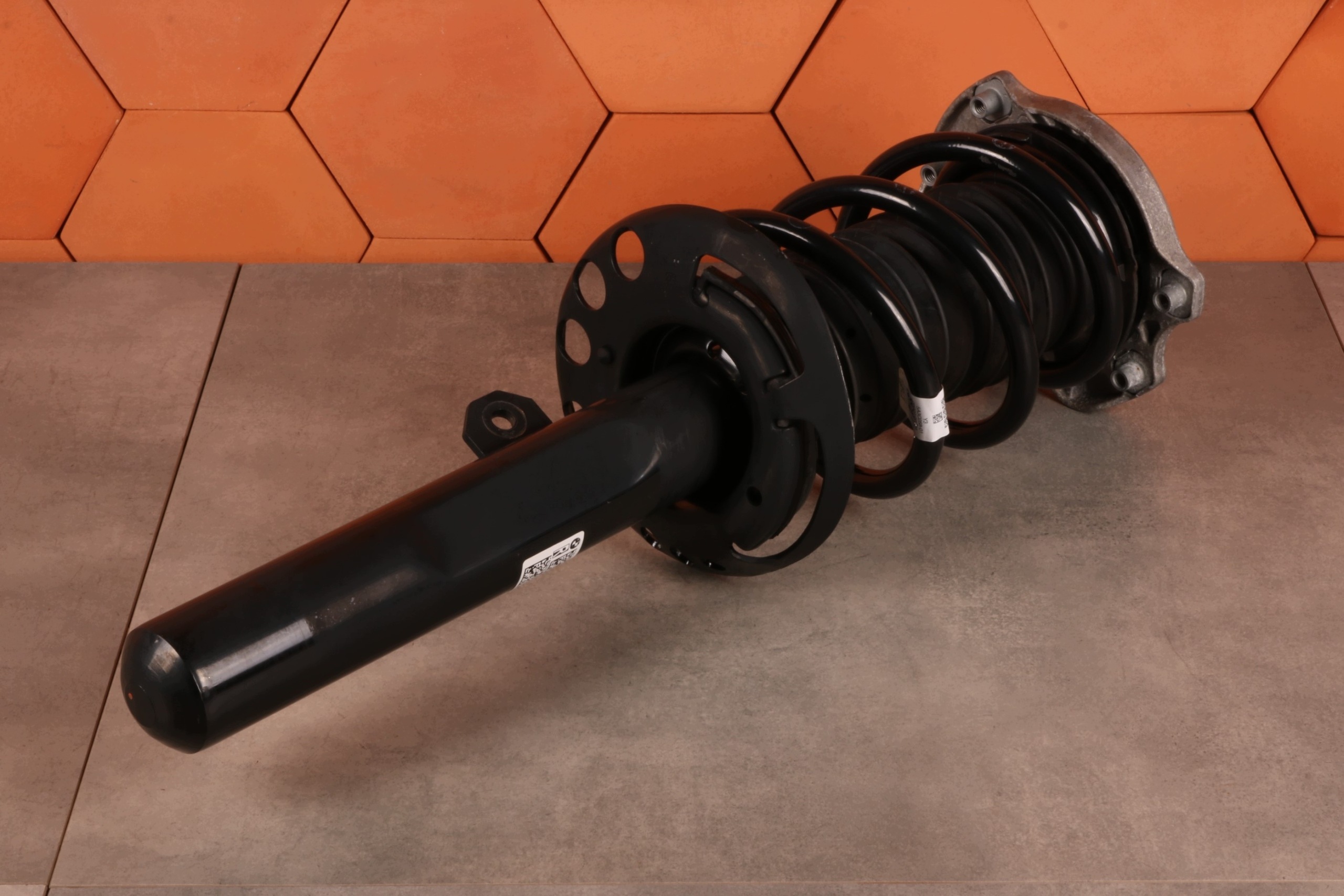 BMW 2' U06 225eX 230eX shock absorber right front PERFORMANCE 5A13768 202km!