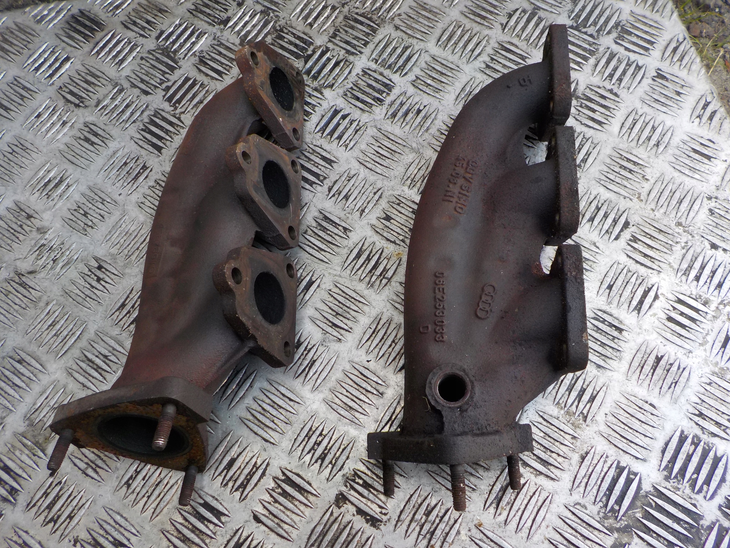 AUDI A6 C6 exhaust manifold 2.4 left right