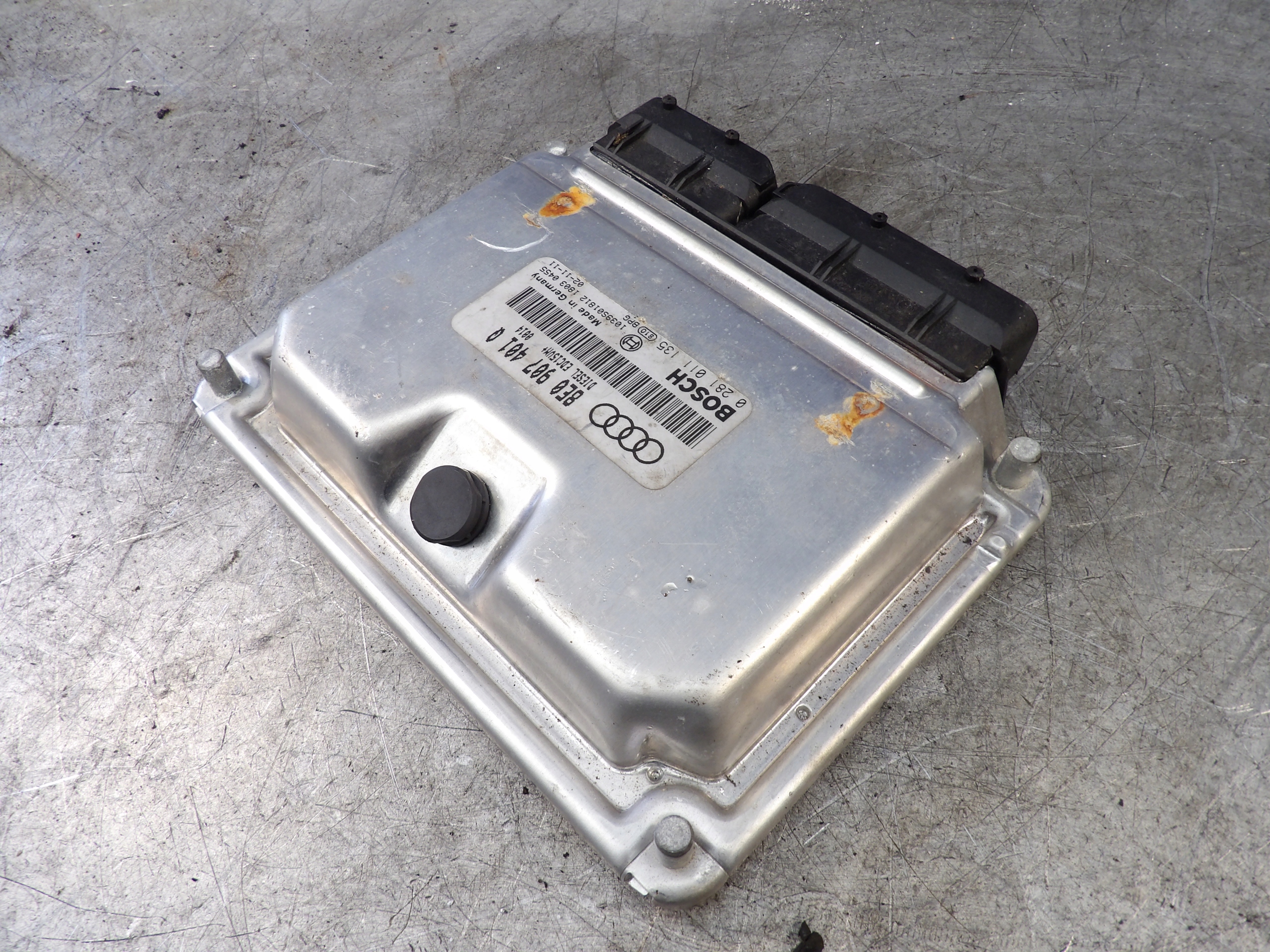 Audi A4 B6 Computer, Bedienteil 8E0907401Q 0281011135