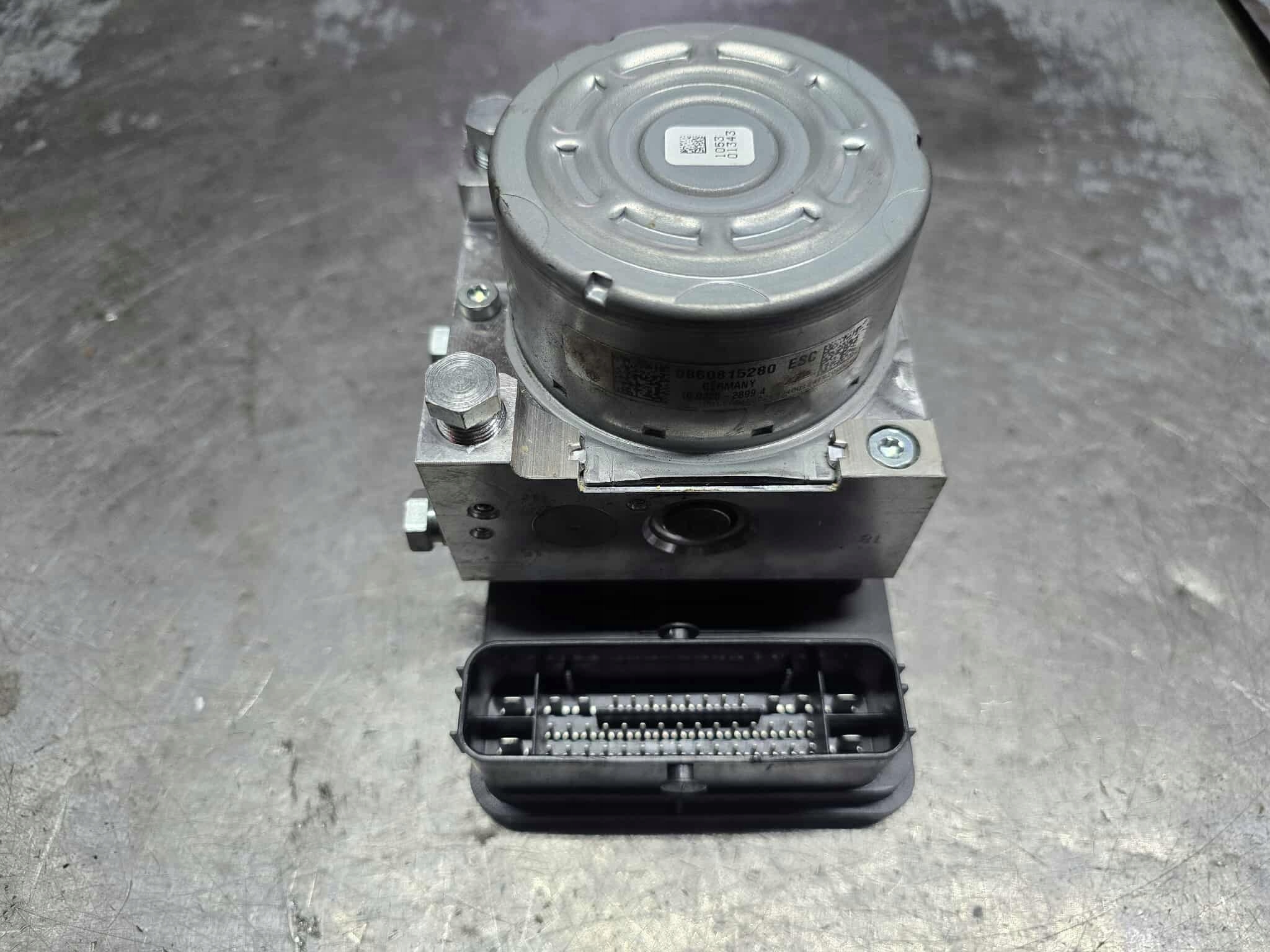 насос ABS opel CORSA F peugeot 2008 CITROEN 9860815280