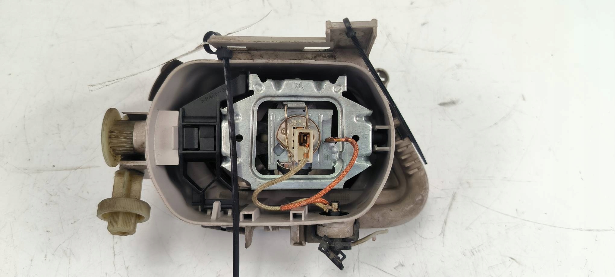 light left front 1305233160 MERCEDES W210