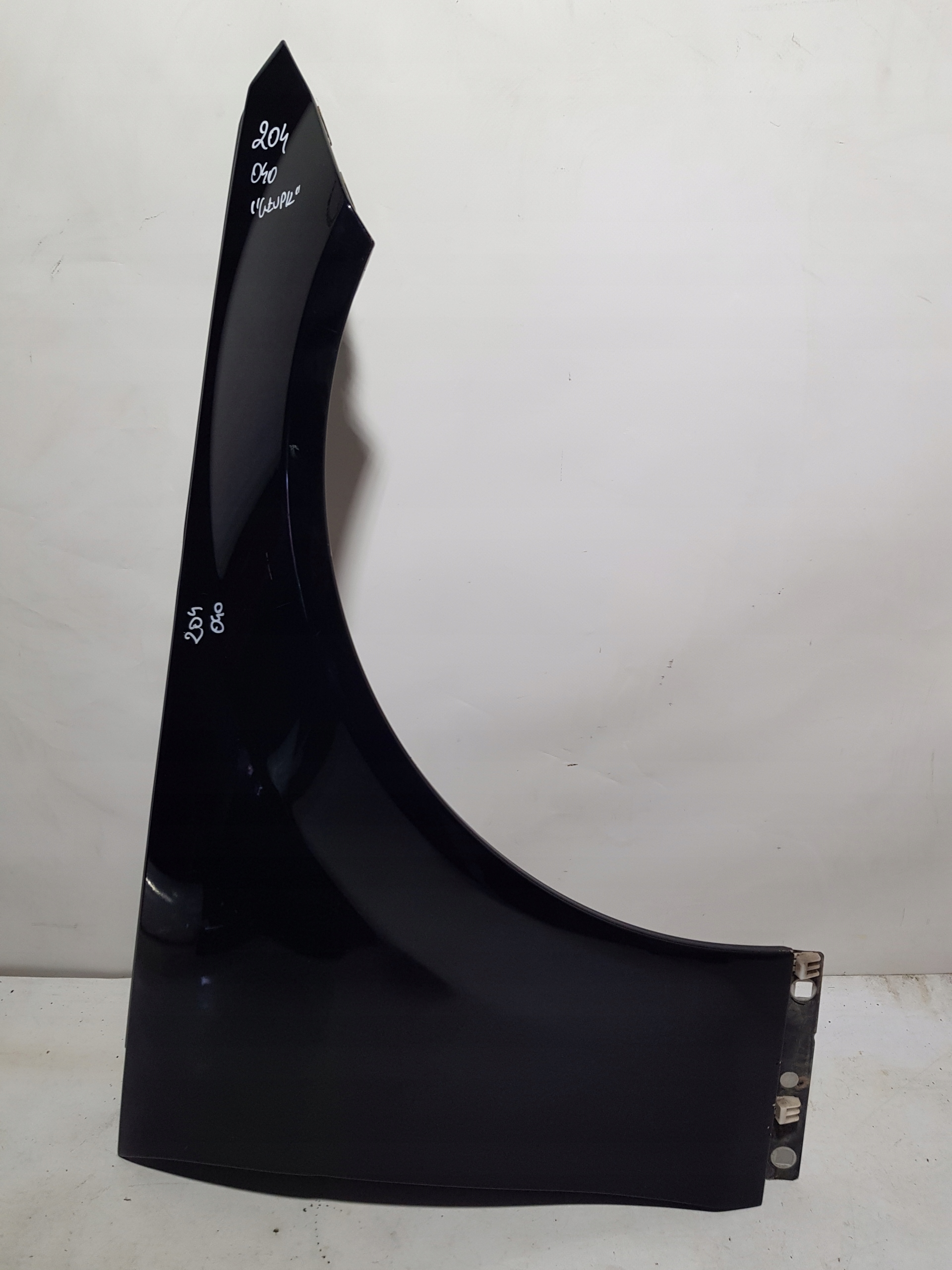 fender right front MERCEDES W204 C040 040