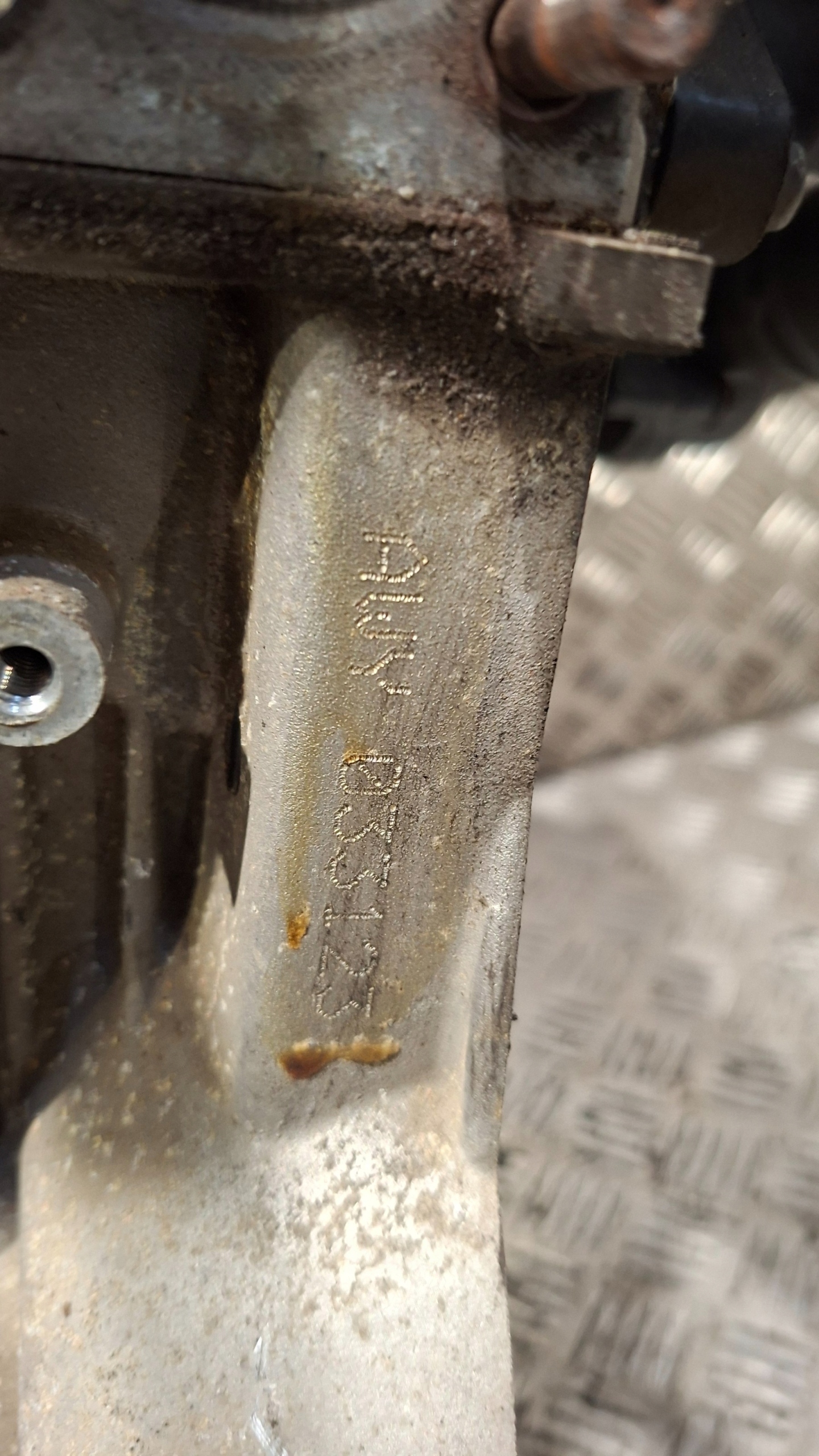 engine pillar unprotected VW POLO 9N 1.2 AWY