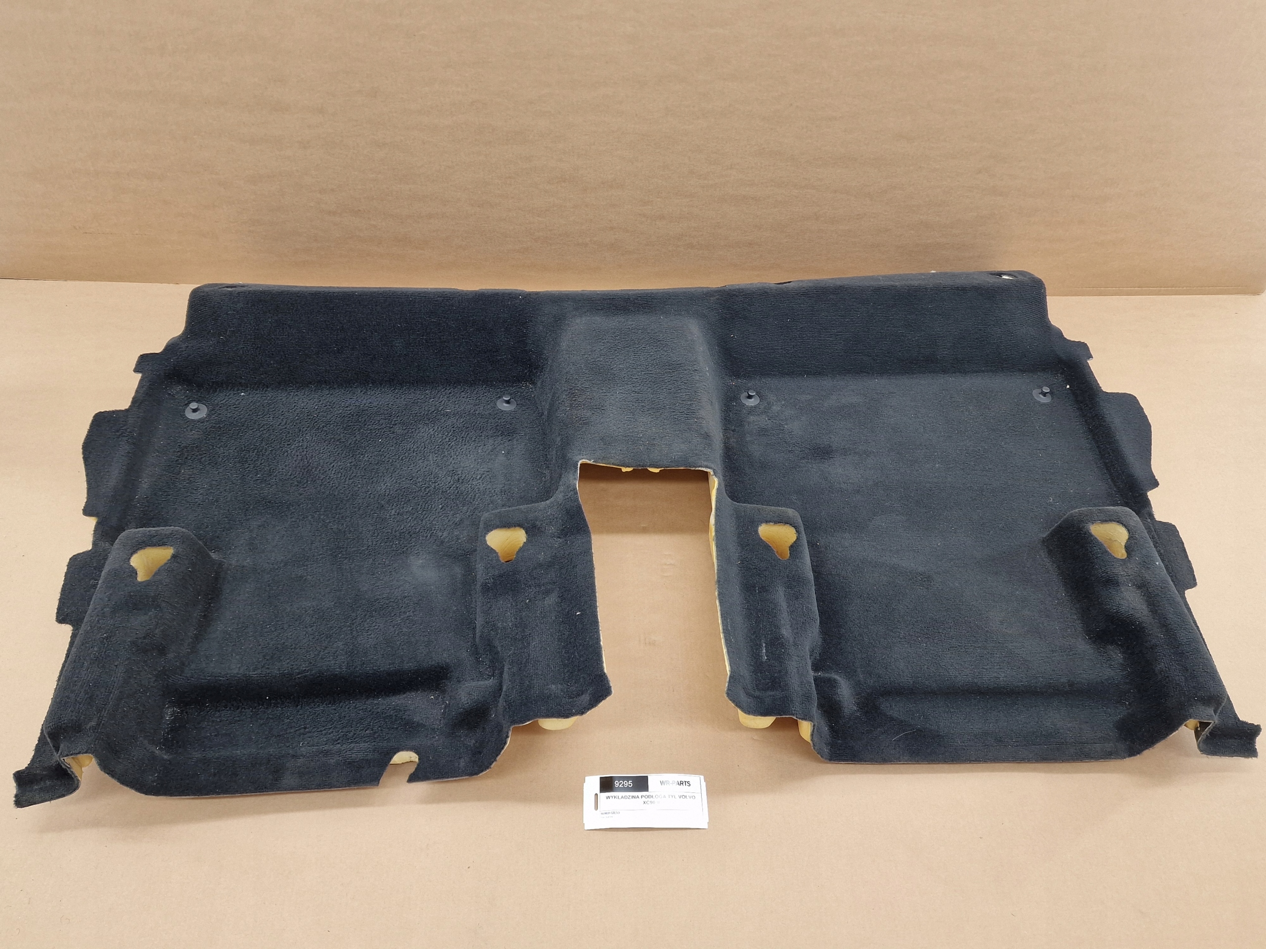 WYKŁADZINA PODŁOGA TYŁ VOLVO XC90 II