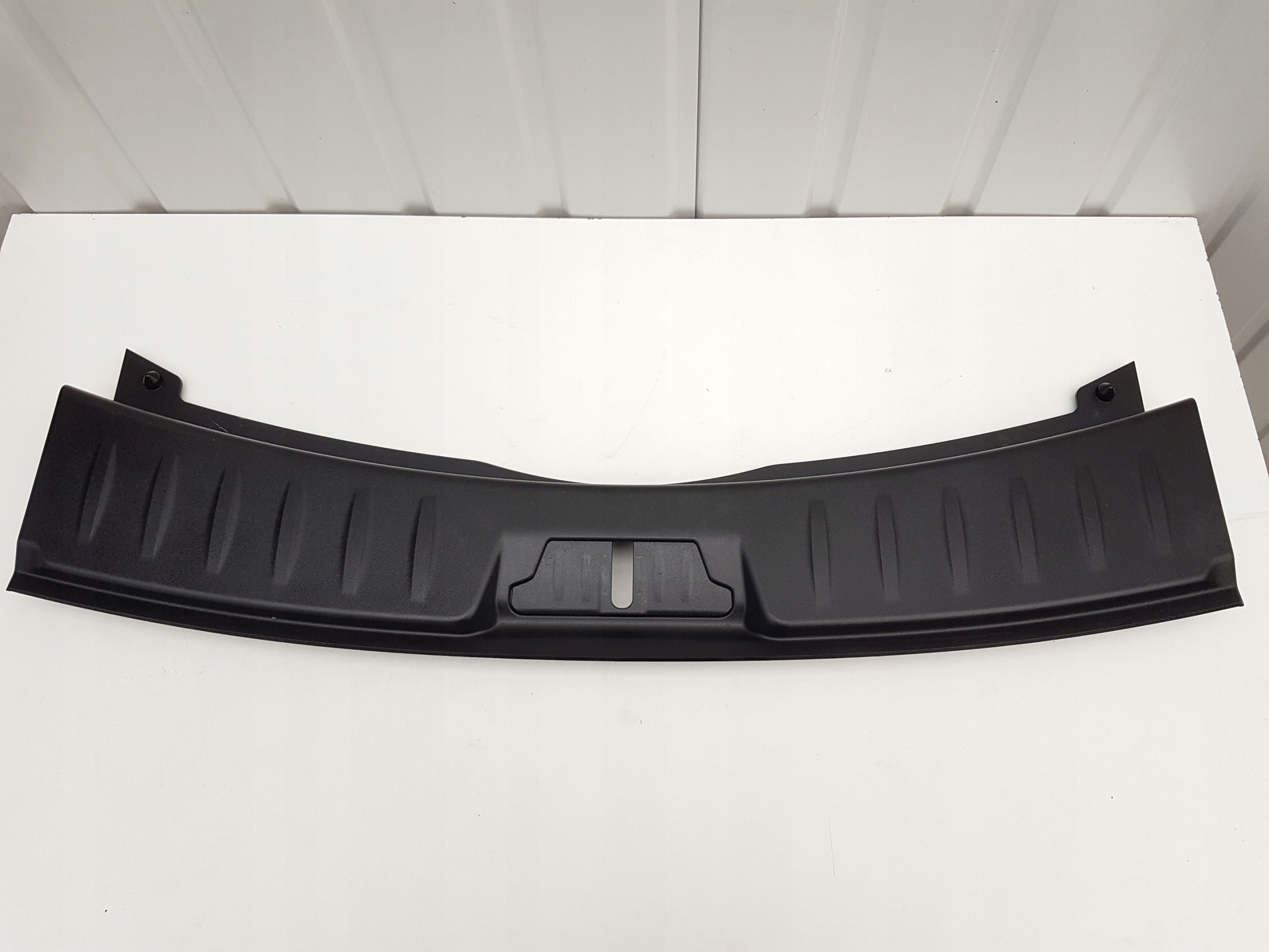 J9C3-113A10-A - Кришка заднього ременя заднього JAGUAR E-PACE X540 17-20