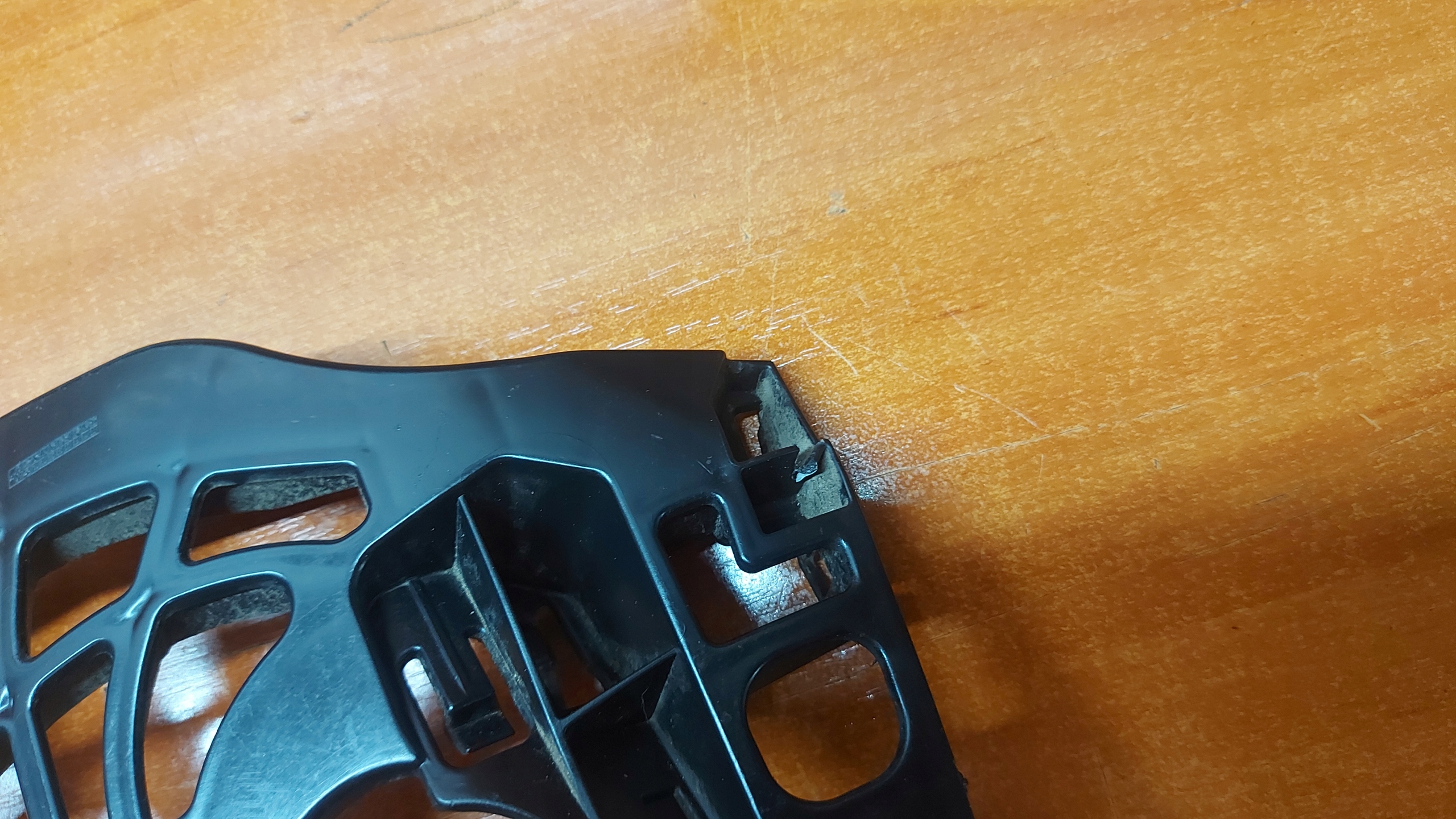 bumper bracket left front front BMW 5 G30 G31 17