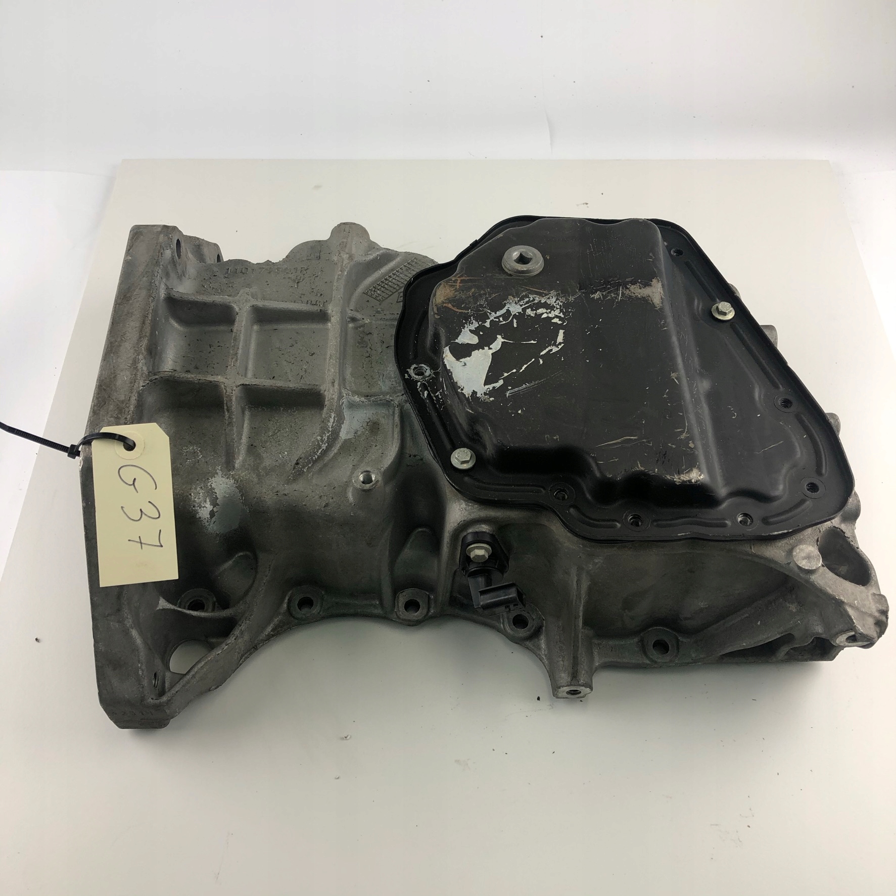 111117431R - МАСЛЯНЫЙ ПОДДОН RENAULT TRAFIC VIVARO 1.6 110179801R