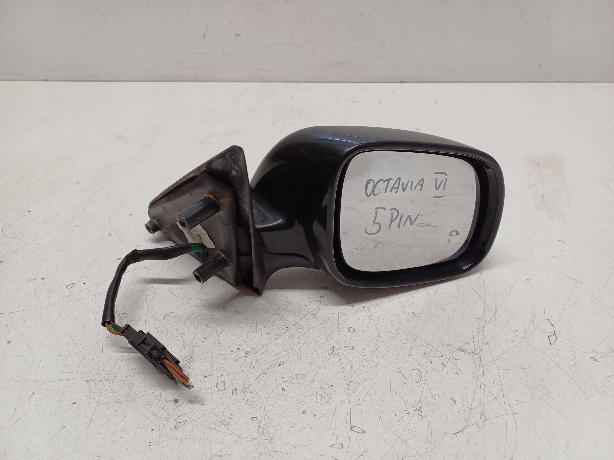 SKODA OCTAVIA 1 I 96- LUSTERKO PRAWE 5PIN