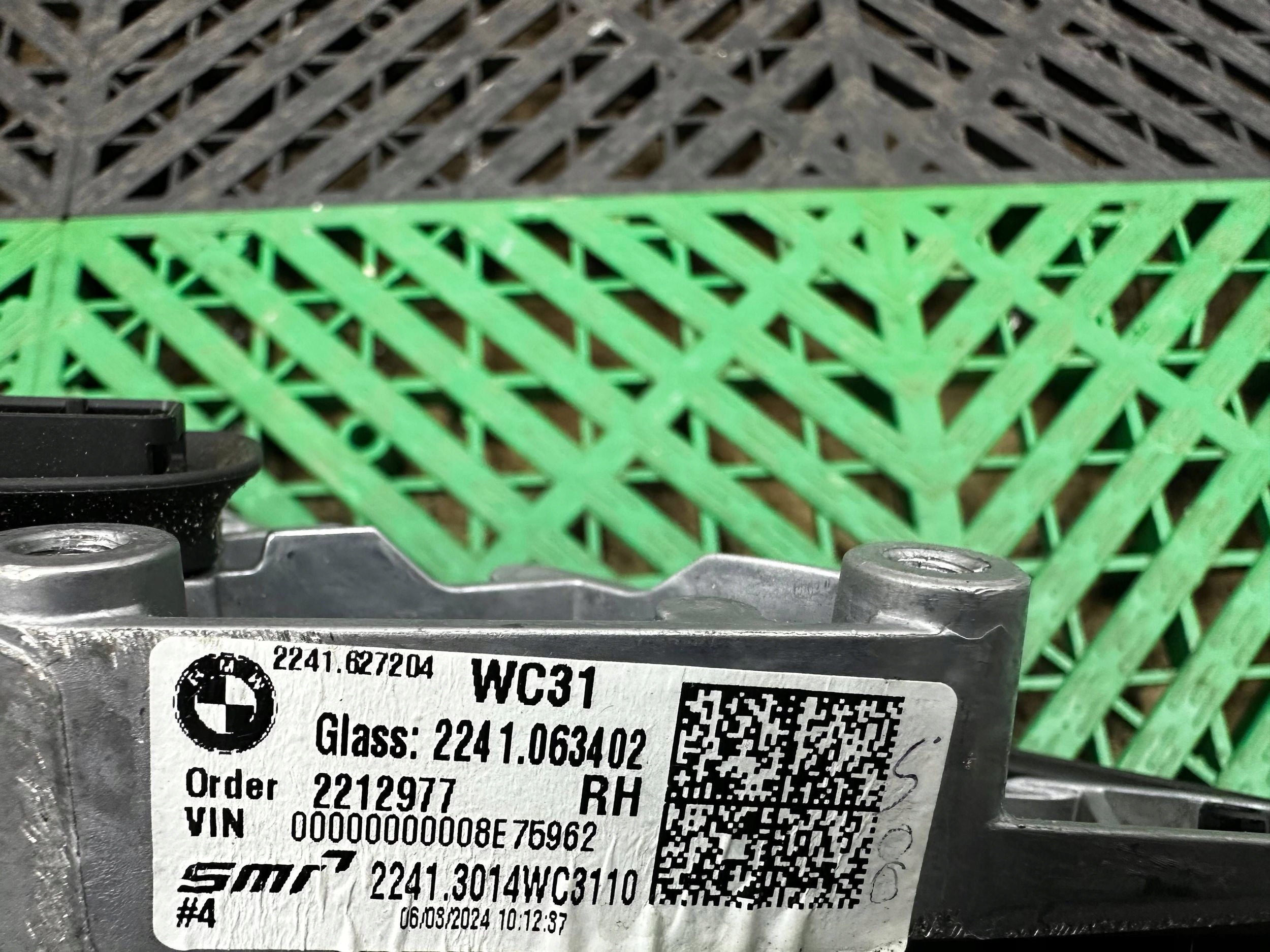 electrics mirror side front side right BMW 3 G20 G21 5A3DB24 5 PIN