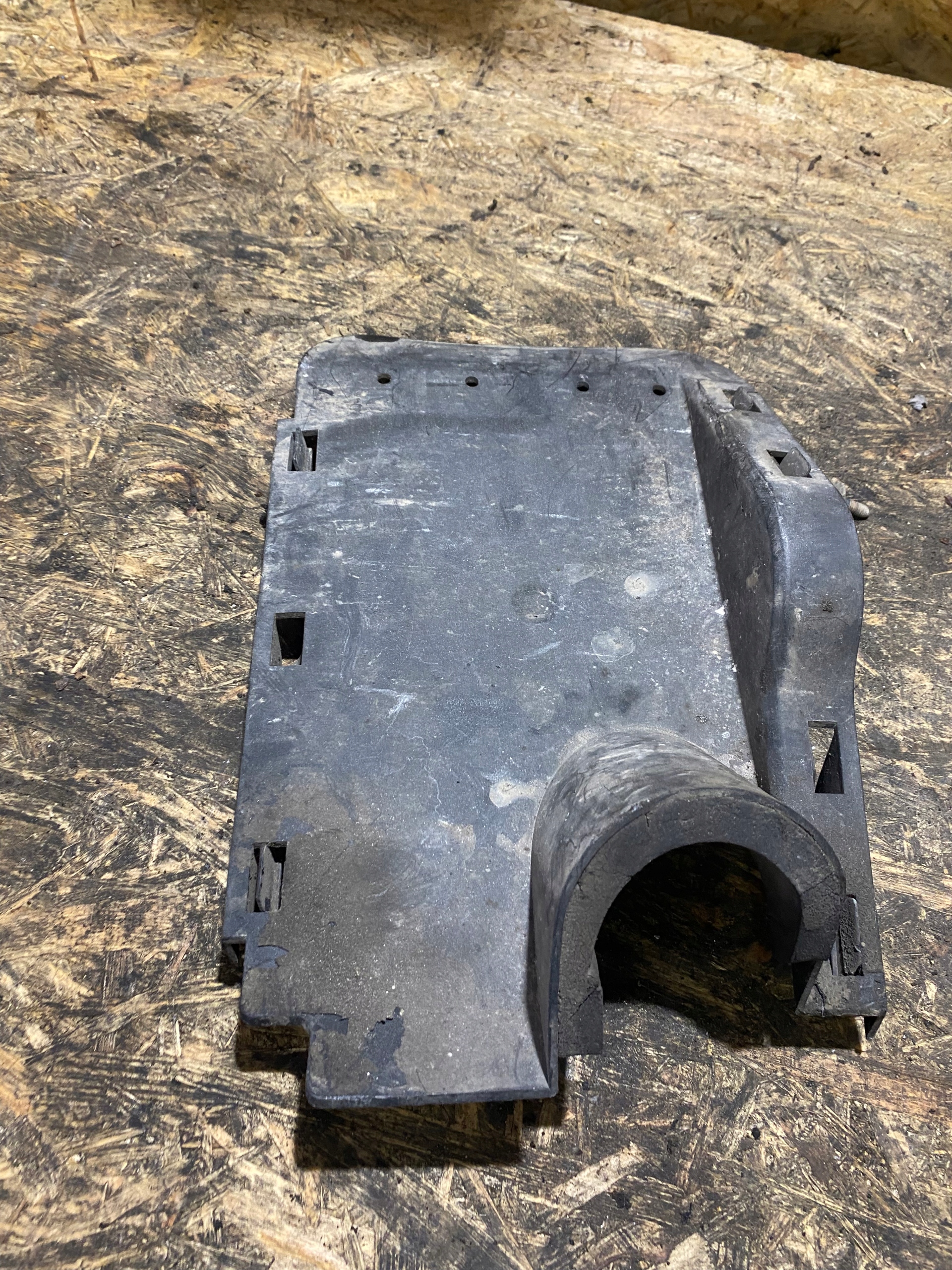 Osłona wlewu paliwa Trafic II 2 Vivaro A Primastar 8200071907