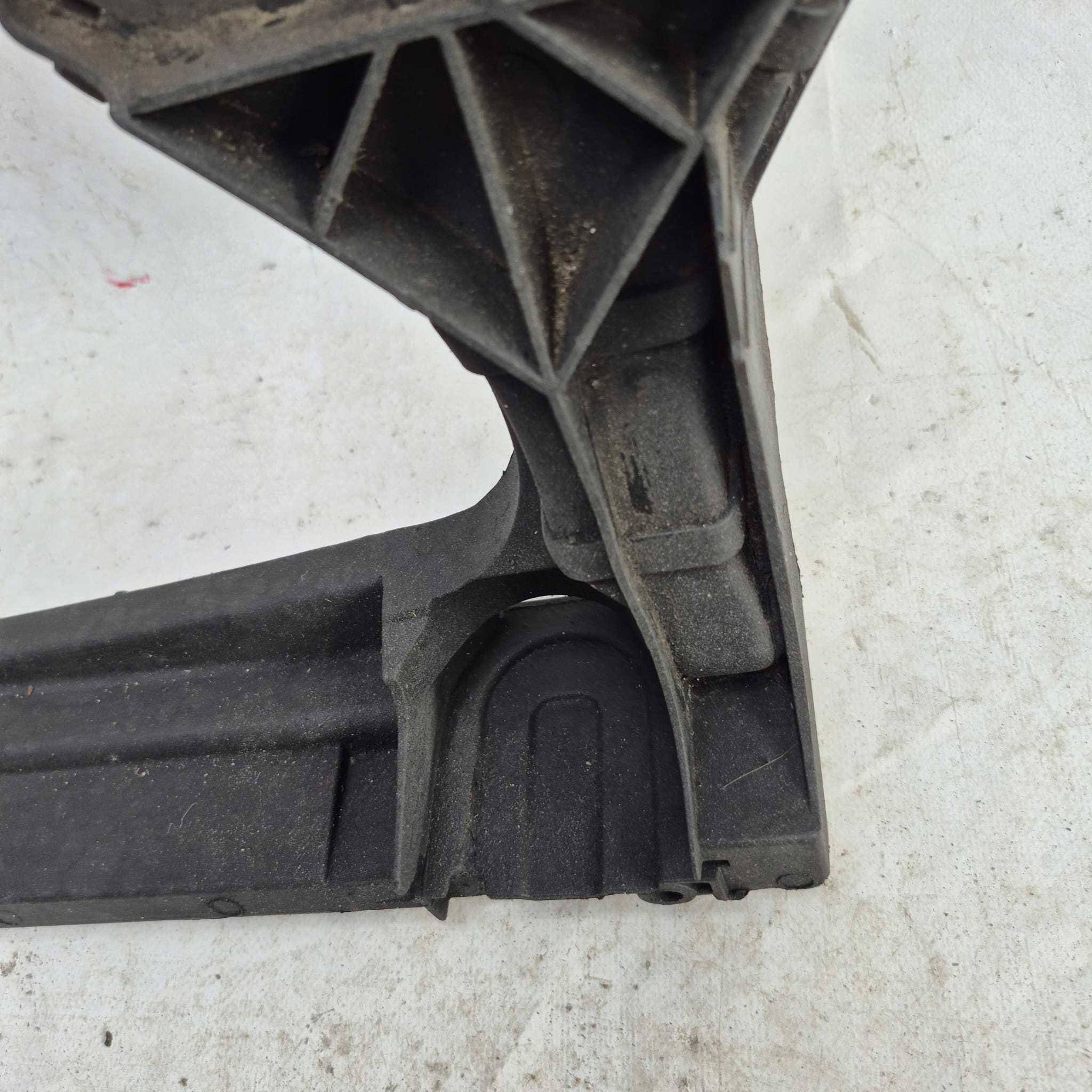 AUDI A4 B8 8K 07-11 support panel for radiators pillar