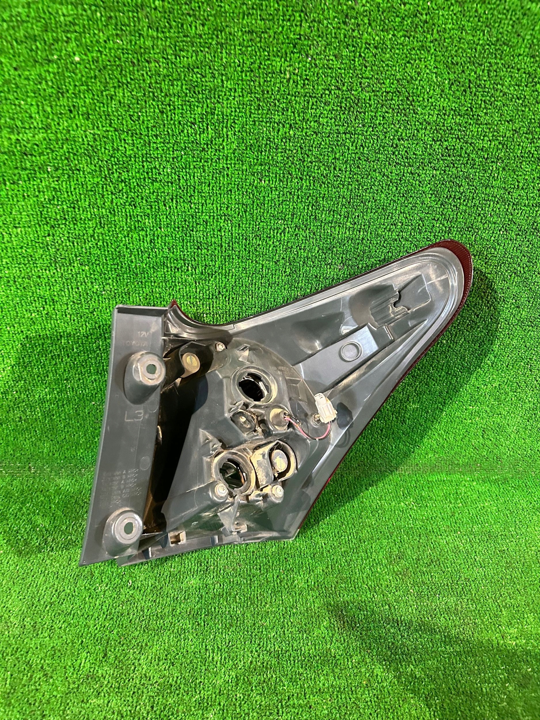 light rear part rear left TOYOTA AURIS II HB LIFT nr:17