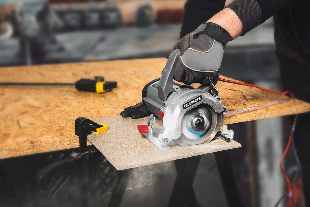 GRAPHITE PRZECINARKA GRESU KAMIENIA NA MOKRO SUCHO PIŁA PILARKA 1400W 125mm Maksymalna głębokość cięcia 40 mm