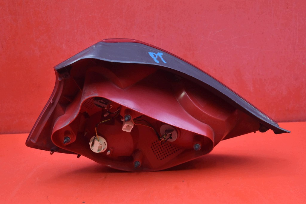 light right rear part rear 92402-1H0 KIA CEED 1 and 5D HB 06-10