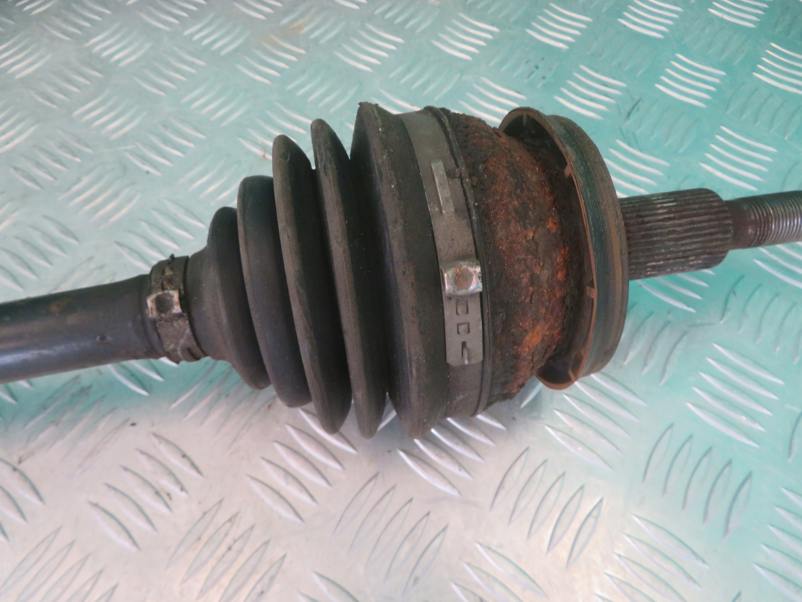 semi-axis right VOLKSWAGEN TRANSPORTER T5 2.0 12R 7E04072723