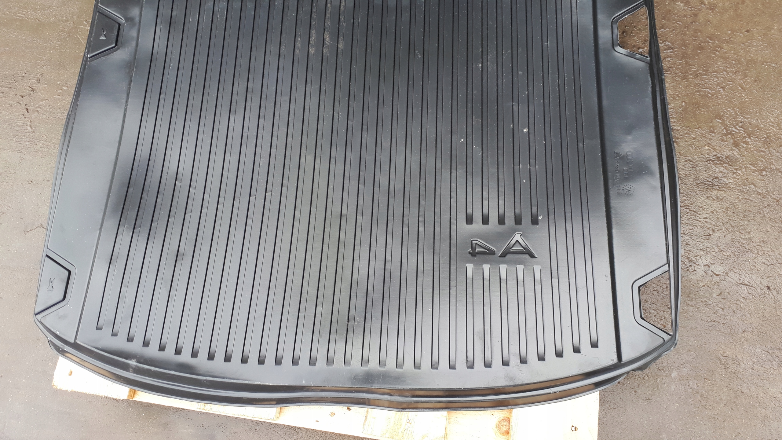 S4 B9 A4 8W багажника седан 8W5061180