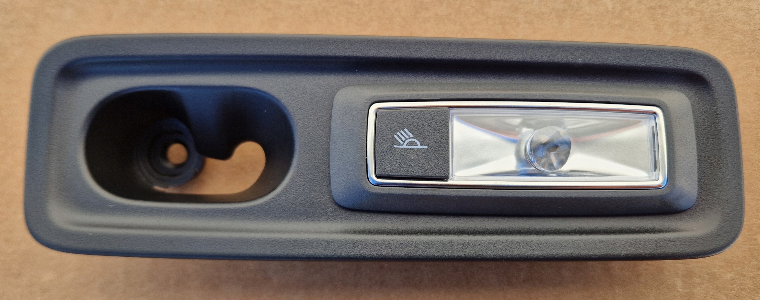 лампочка внутренний Ateca KAROQ 575867348B оригинал правая