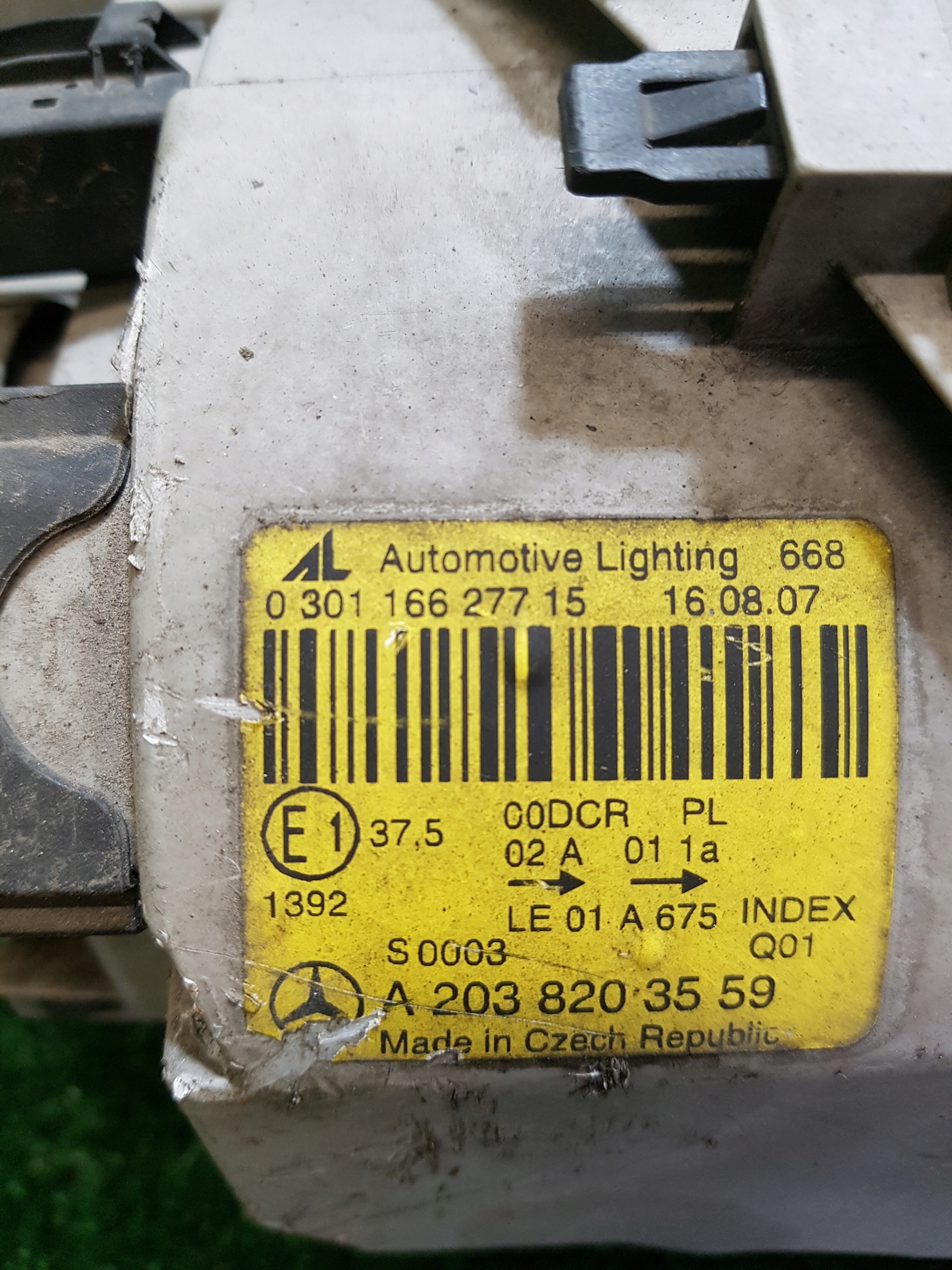 light left front MERCEDES-BENZ C-KLASA W203 030116627715