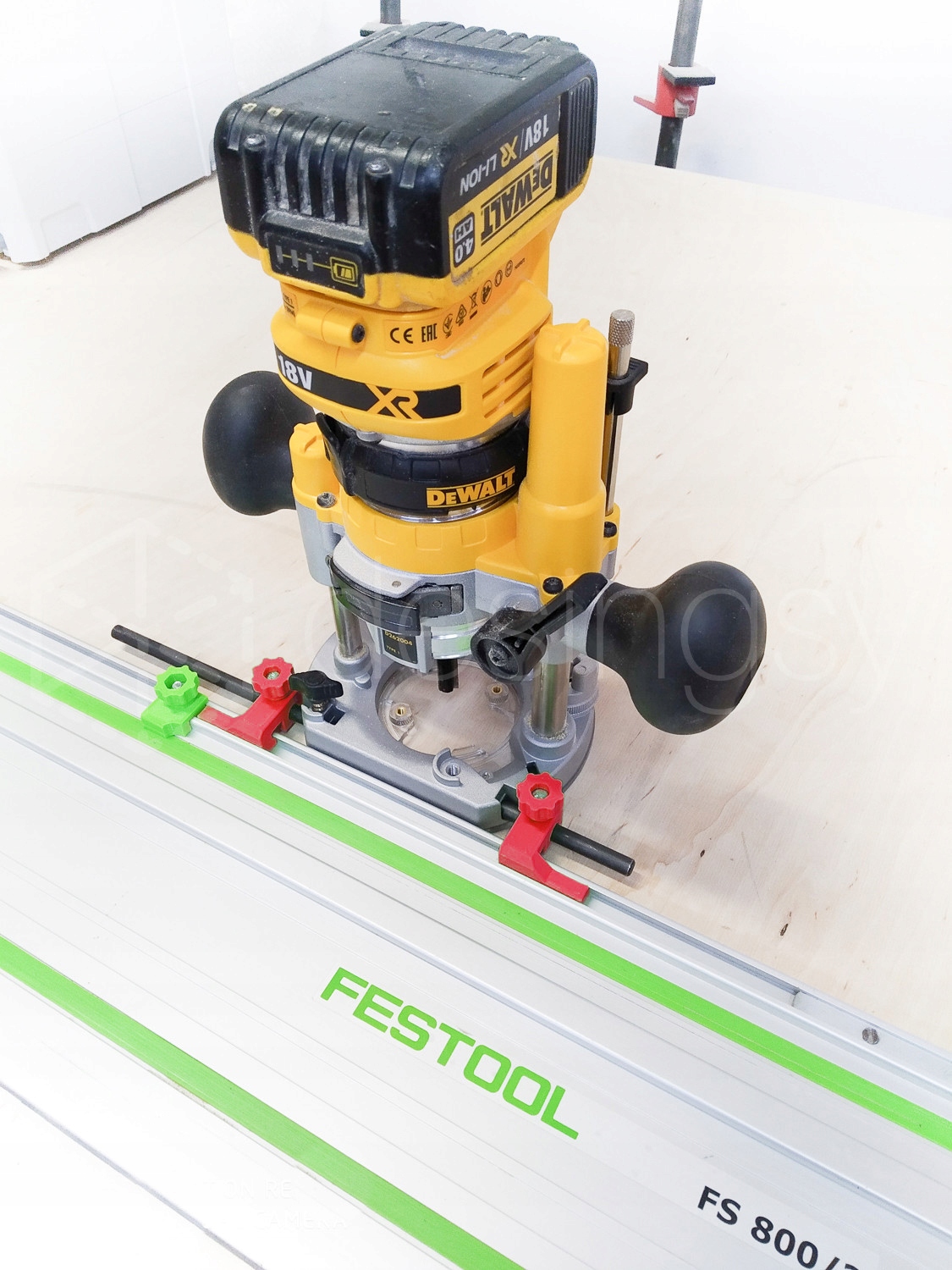 

Adapter szyna prowadząca frezarka DeWalt DCW600