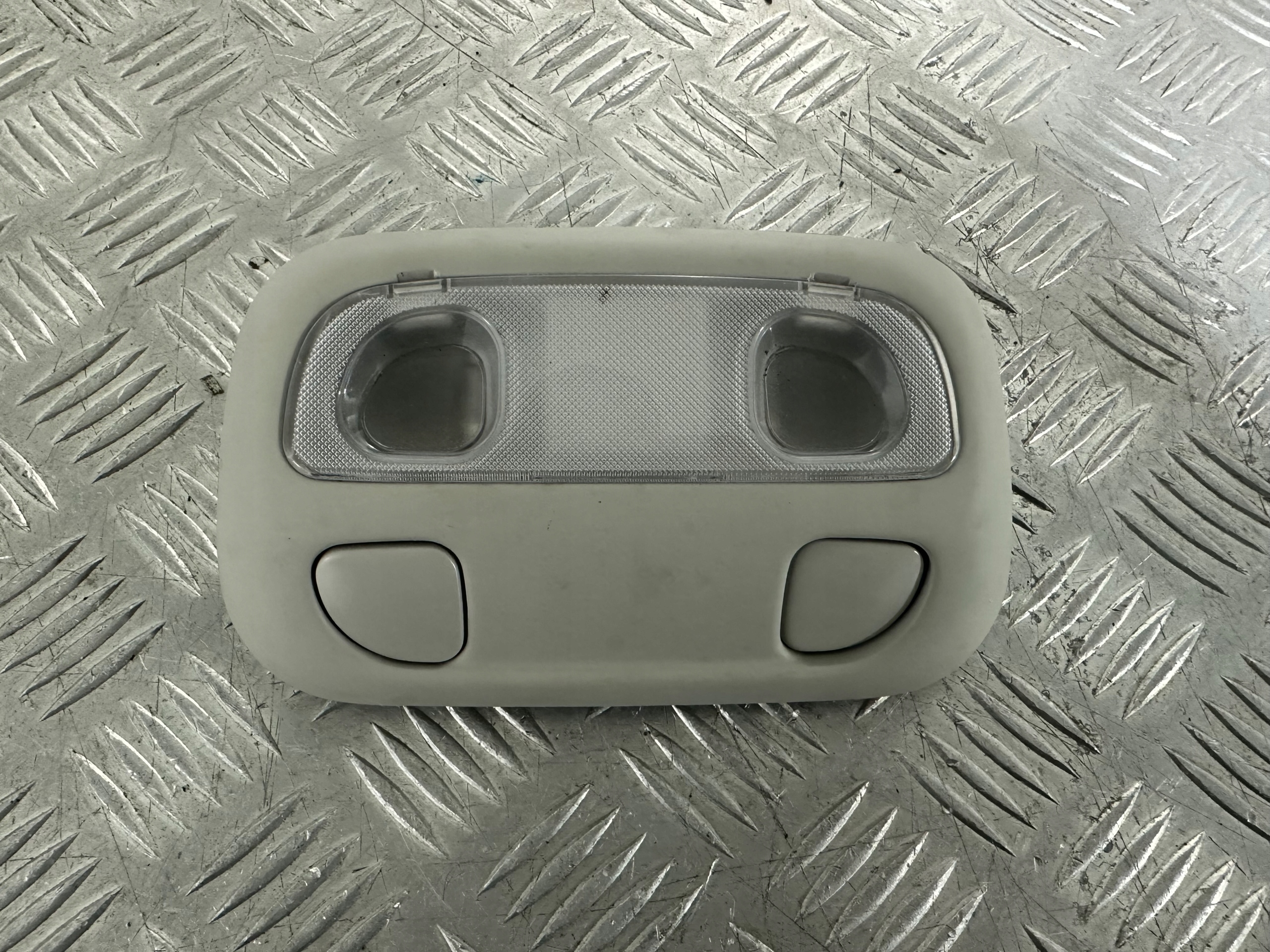 subaru XV лампочка Обшивка потолка