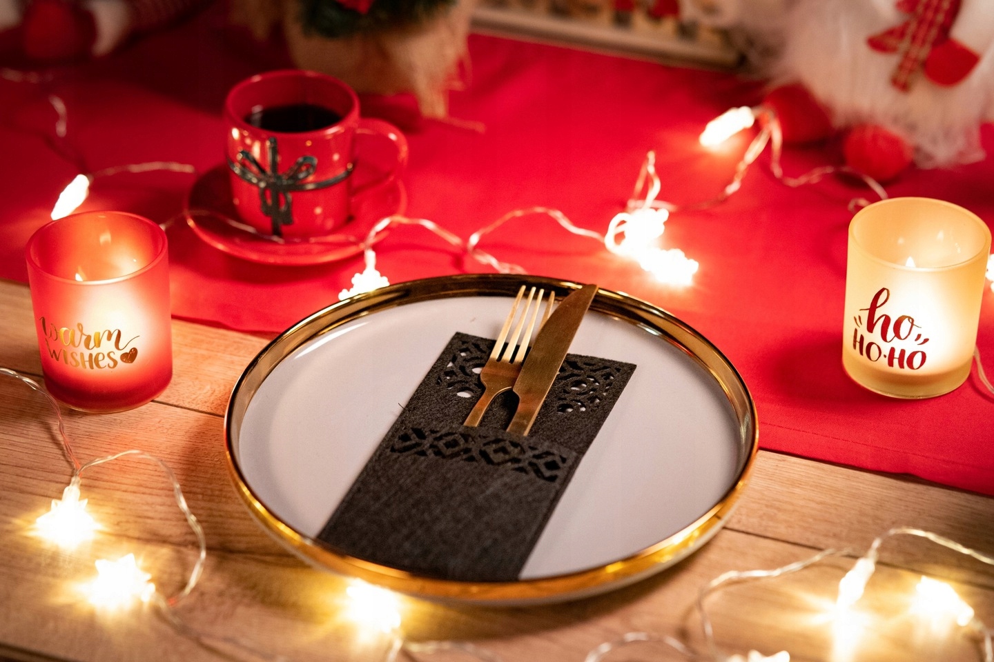 ETUI NA SZTUĆCE ŚWIĄTECZNE POKROWCE ŚWIĘTA 8 SZT Marka Tutumi