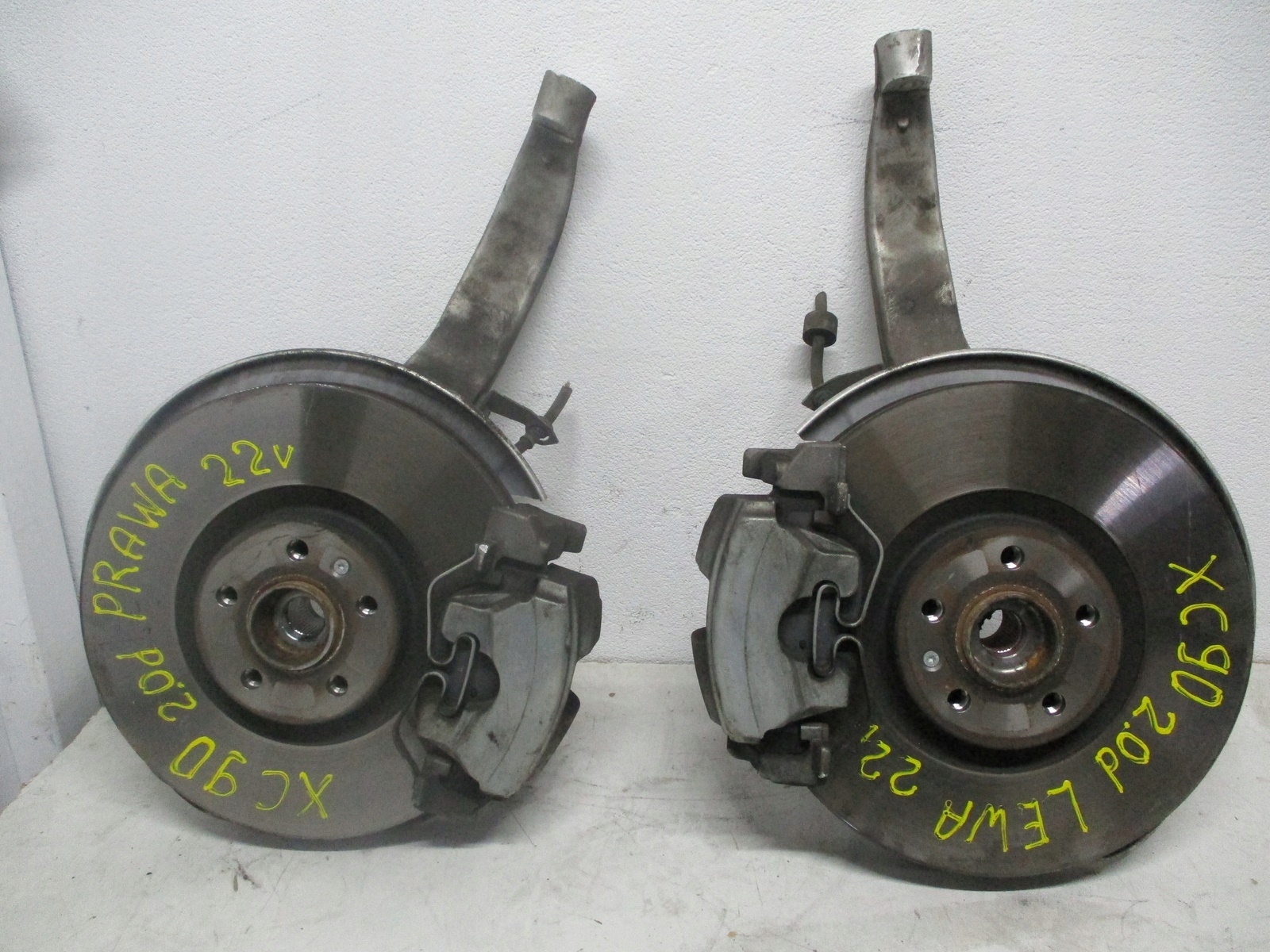 swing front VOLVO XC 90 xc90 2,0D right left front