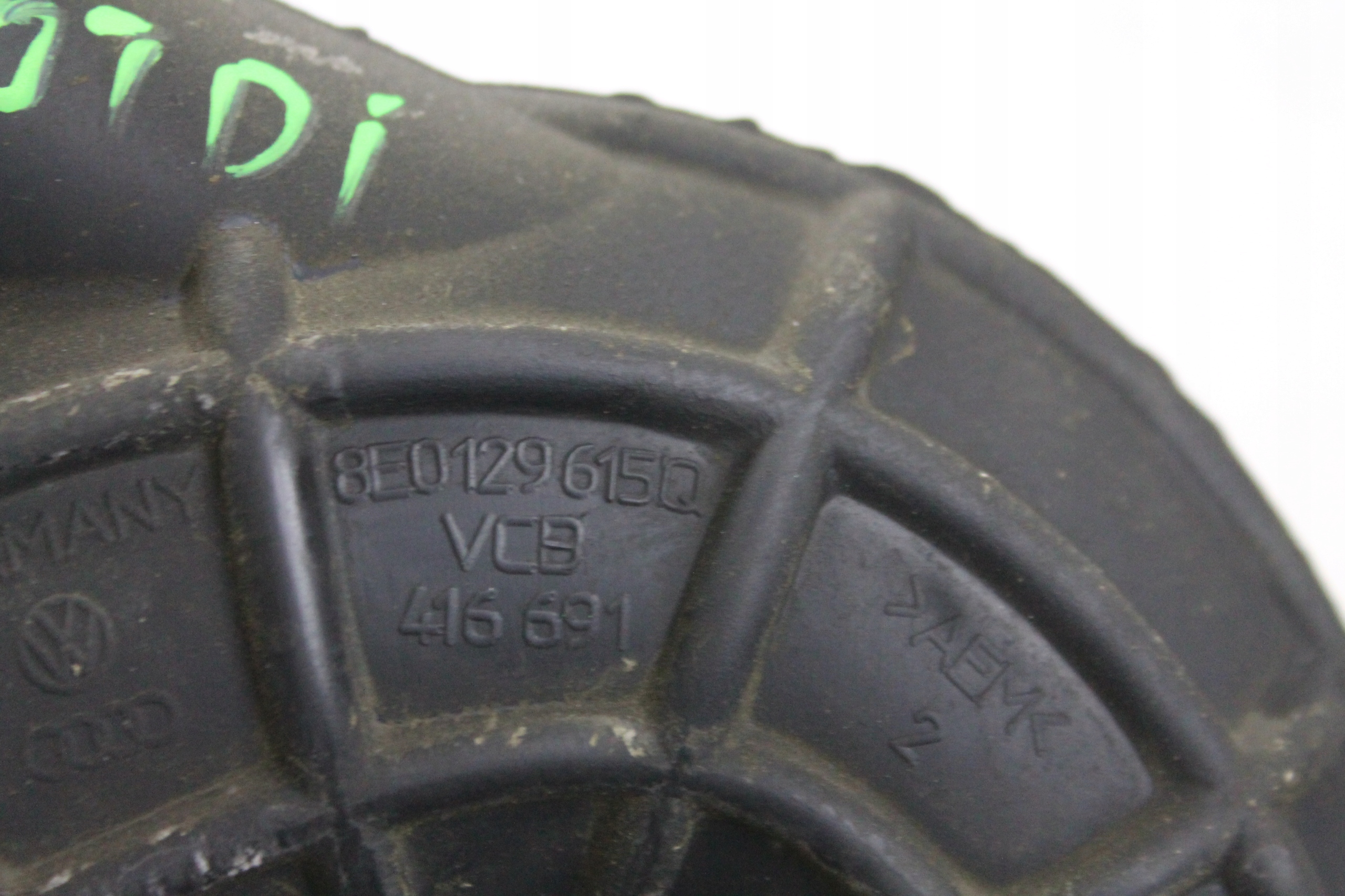 pipe air hose 8E0129615Q EXEO 2.0 TDI 08-13