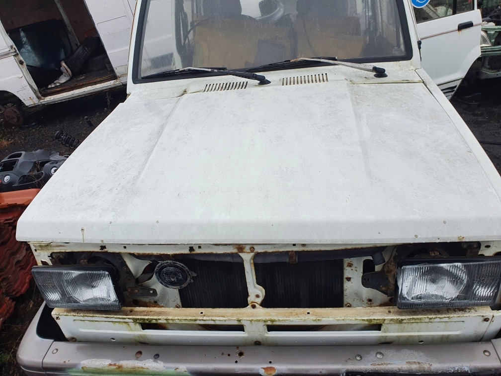 MASKA POKRYWA SILNIKA ISUZU TROPPER 1 1988