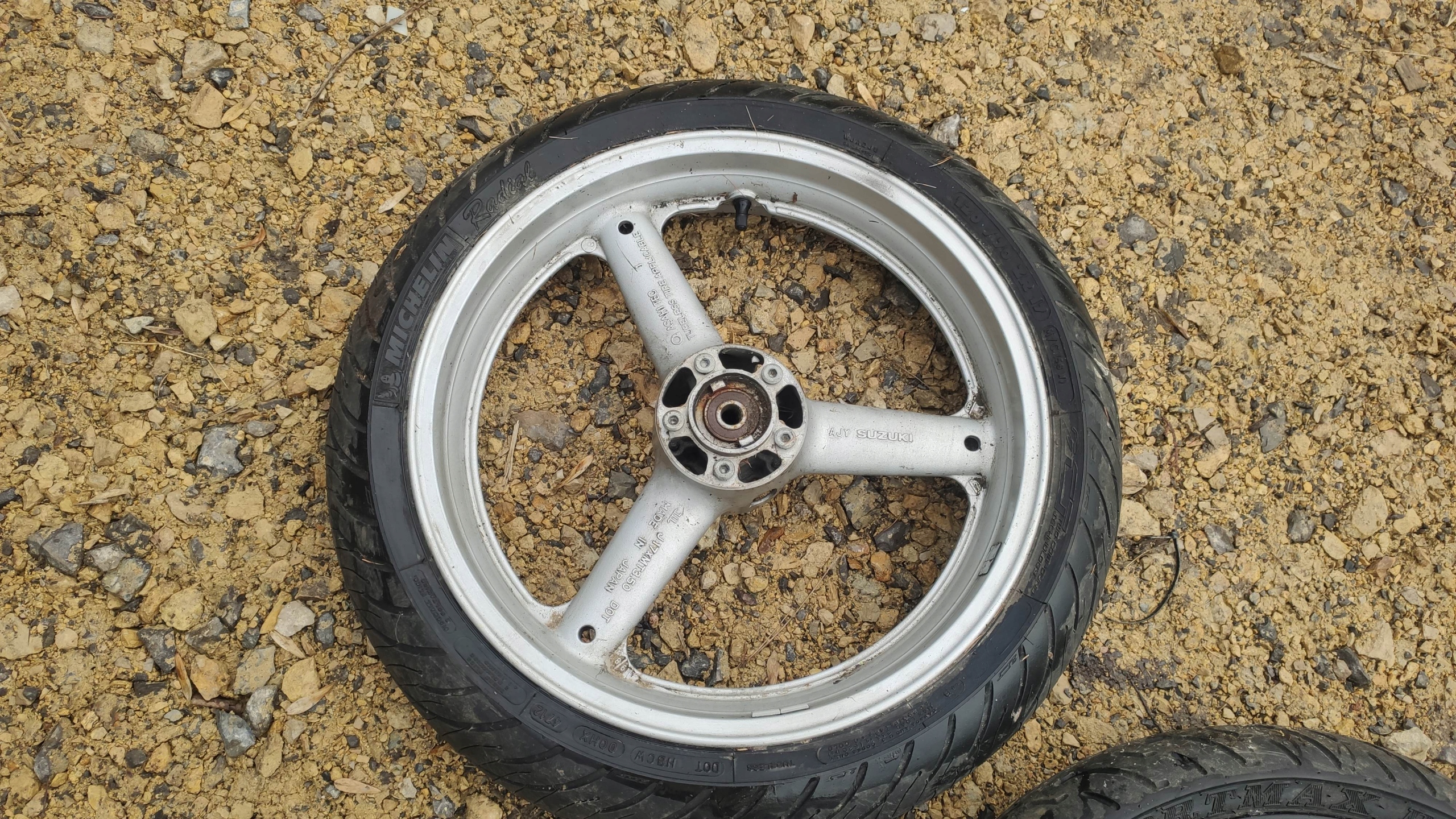 EU KOLO PRZOD FELGA SUZUKI GSX 600 750 F JAJKO