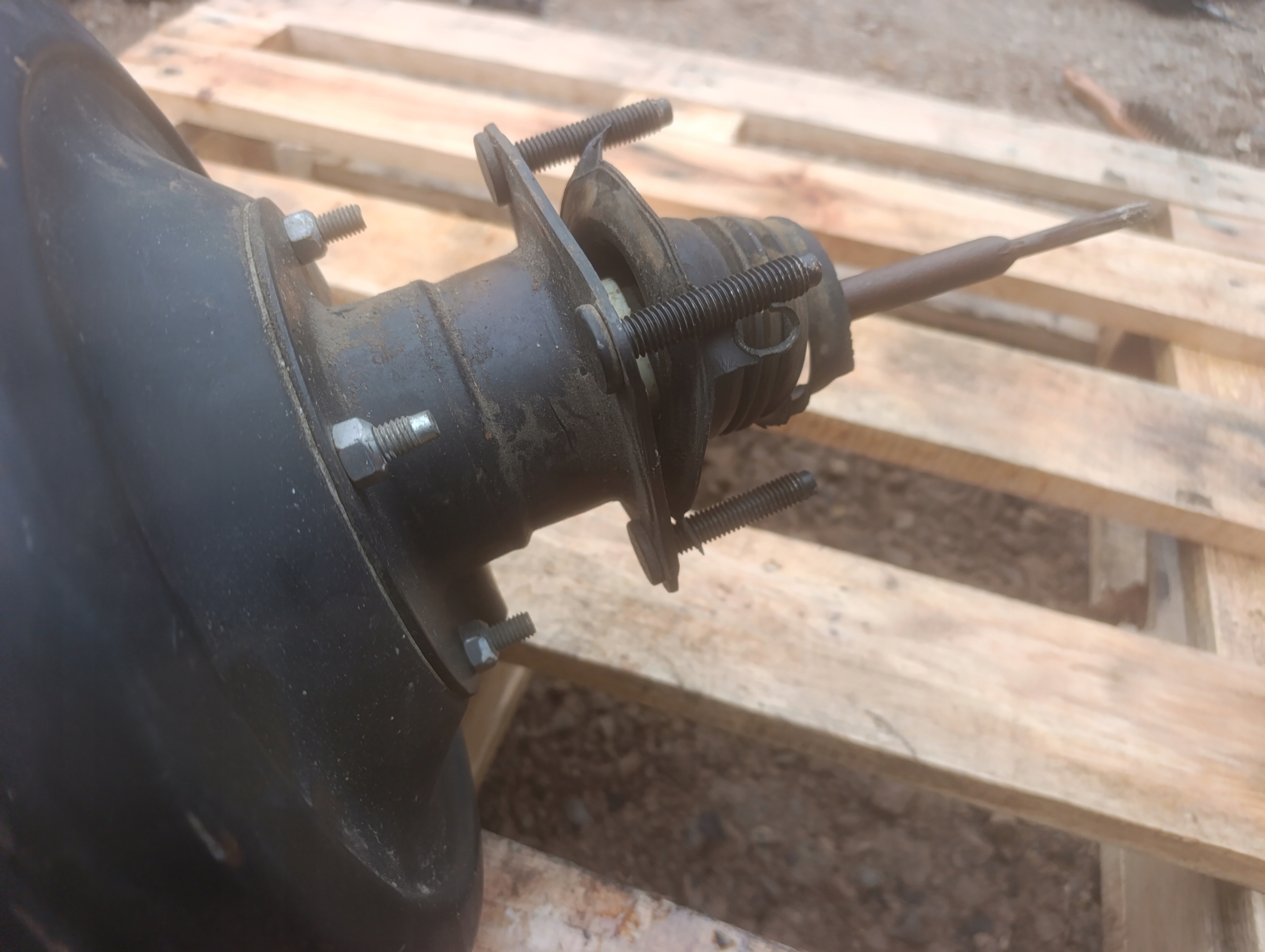 Servo Posilovač bŕzd DODGE RAM 1500 32072995