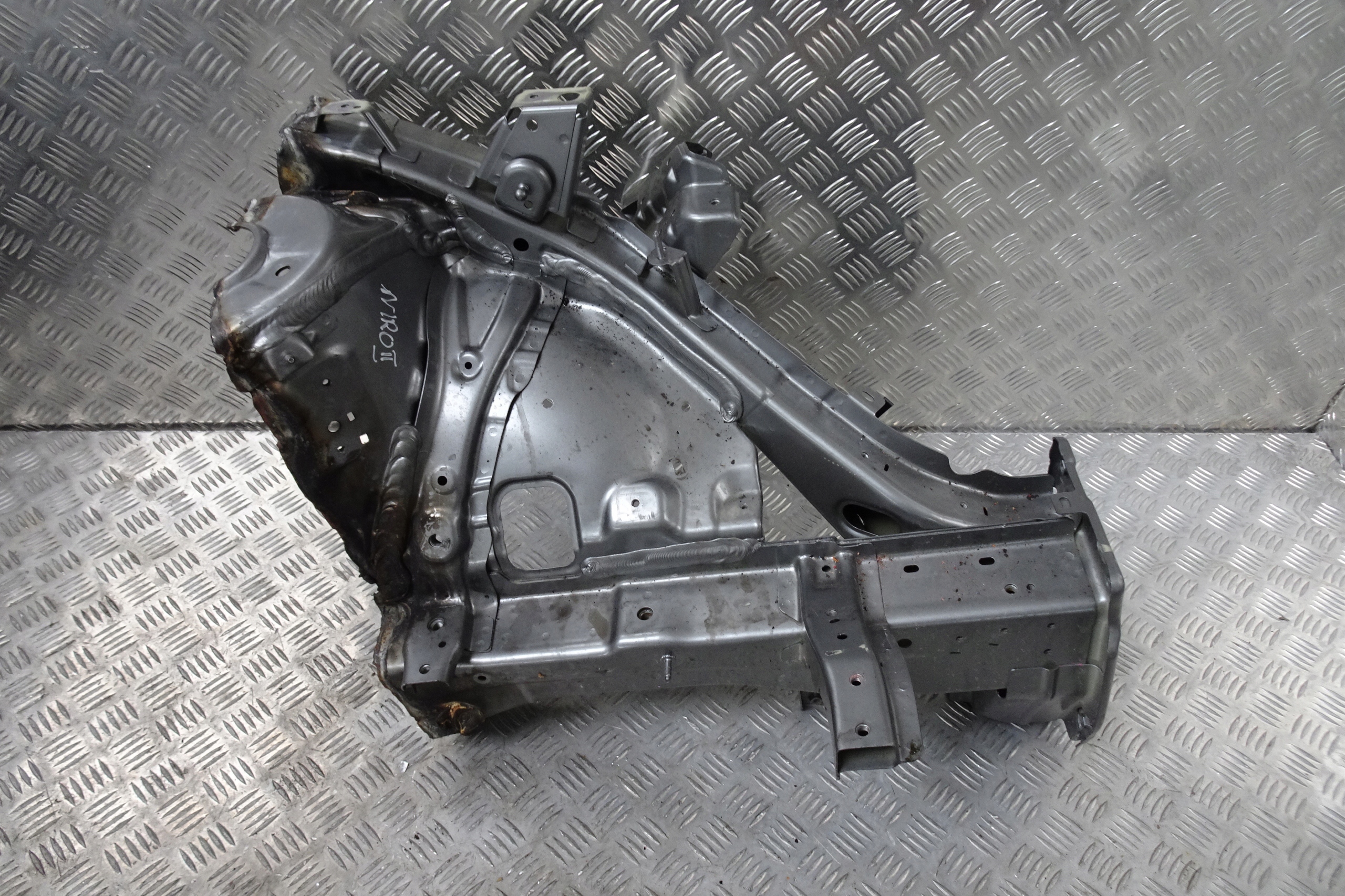 KIA NIRO II ЛОНЖЕРОН ПЕРЕДНЯЯ ЛЕВА 2022-