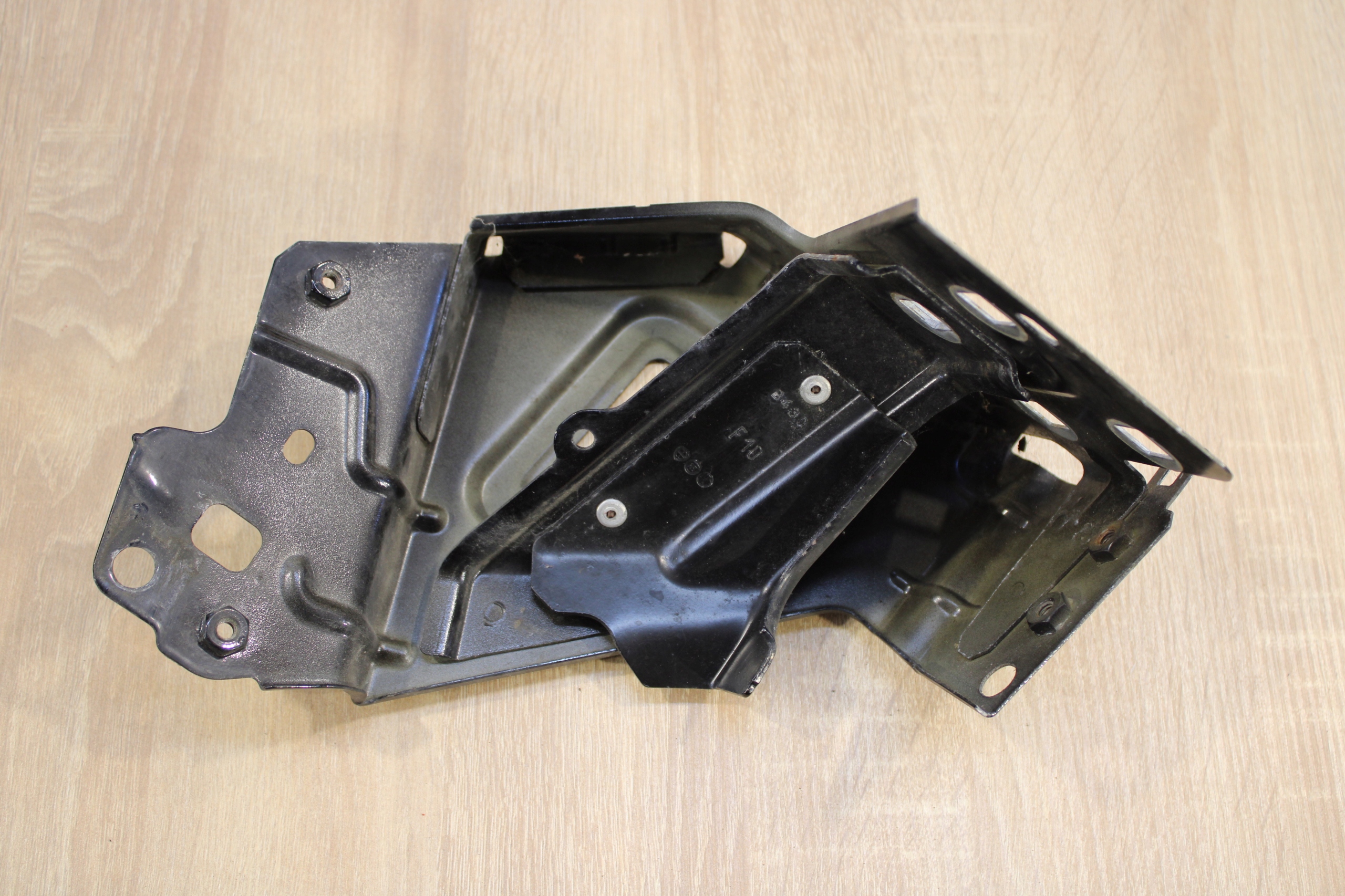 MOCOWANIE BŁOTNIKA LEWY PRZÓD ALFA ROMEO GIULIETTA