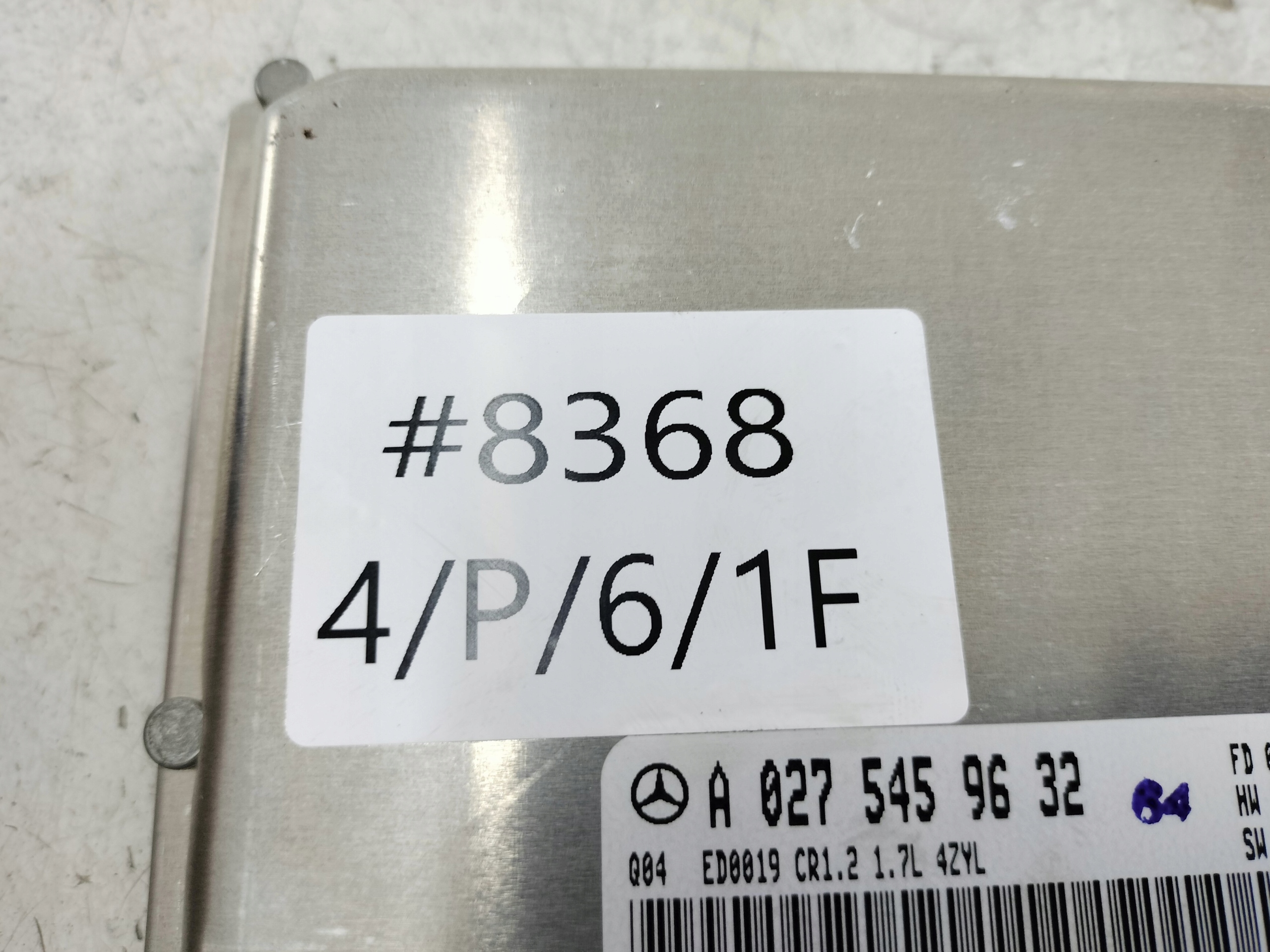 computer control unit of the engine 0281010039 A0275459632 MERCEDES W168