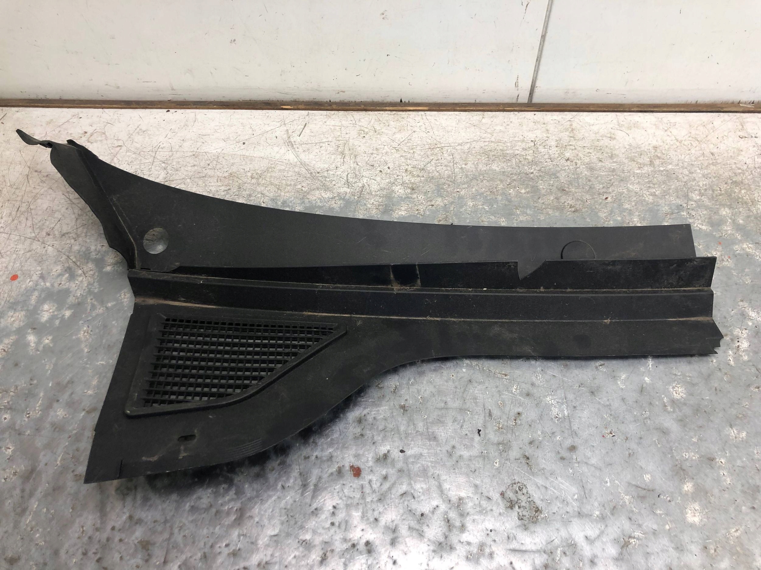 torpedo right front VW T-ROC II 2GV819402