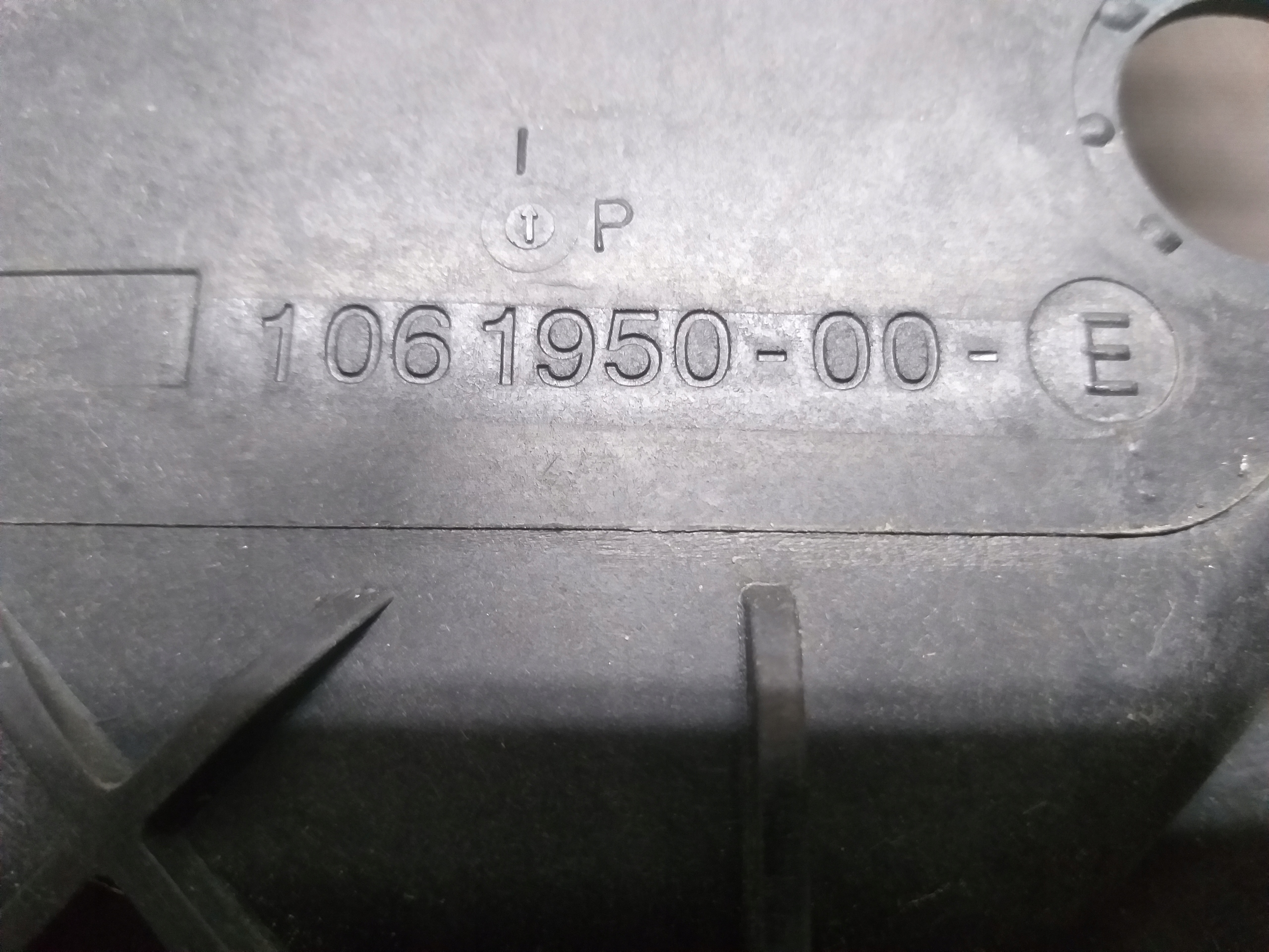 PAS PRZEDNI TESLA S LIFT 1061950-00 Numer katalogowy oryginału 1061950-00