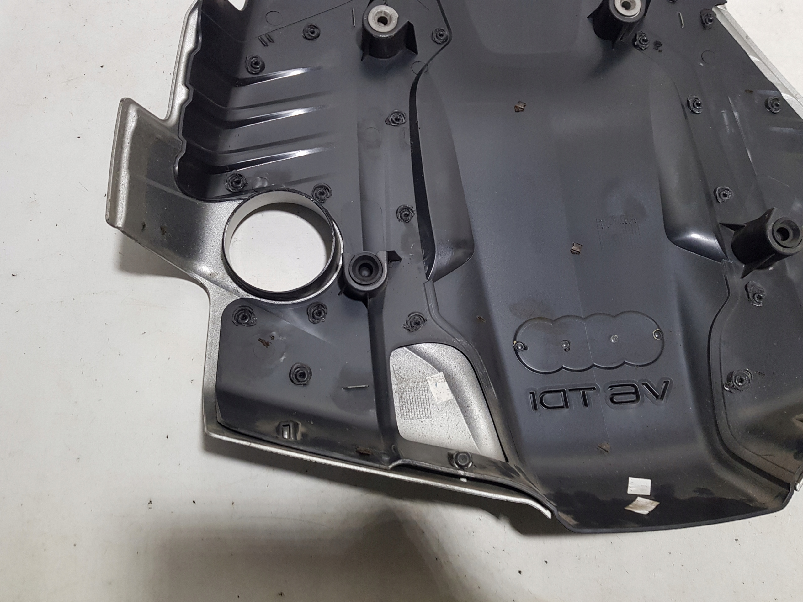 upper cover engine housing cover AUDI A8 D4 3.0 TDI 4H0103925