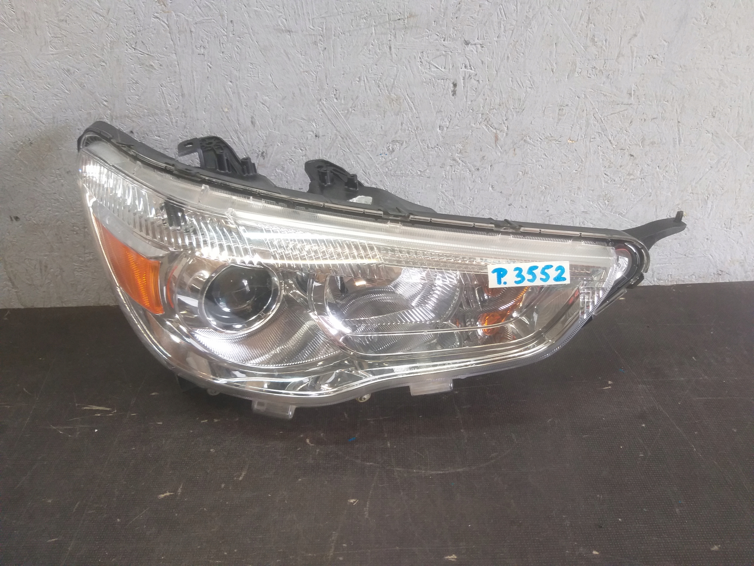 LIGHT FRONT RIGHT MITSUBISHI ASX LENS