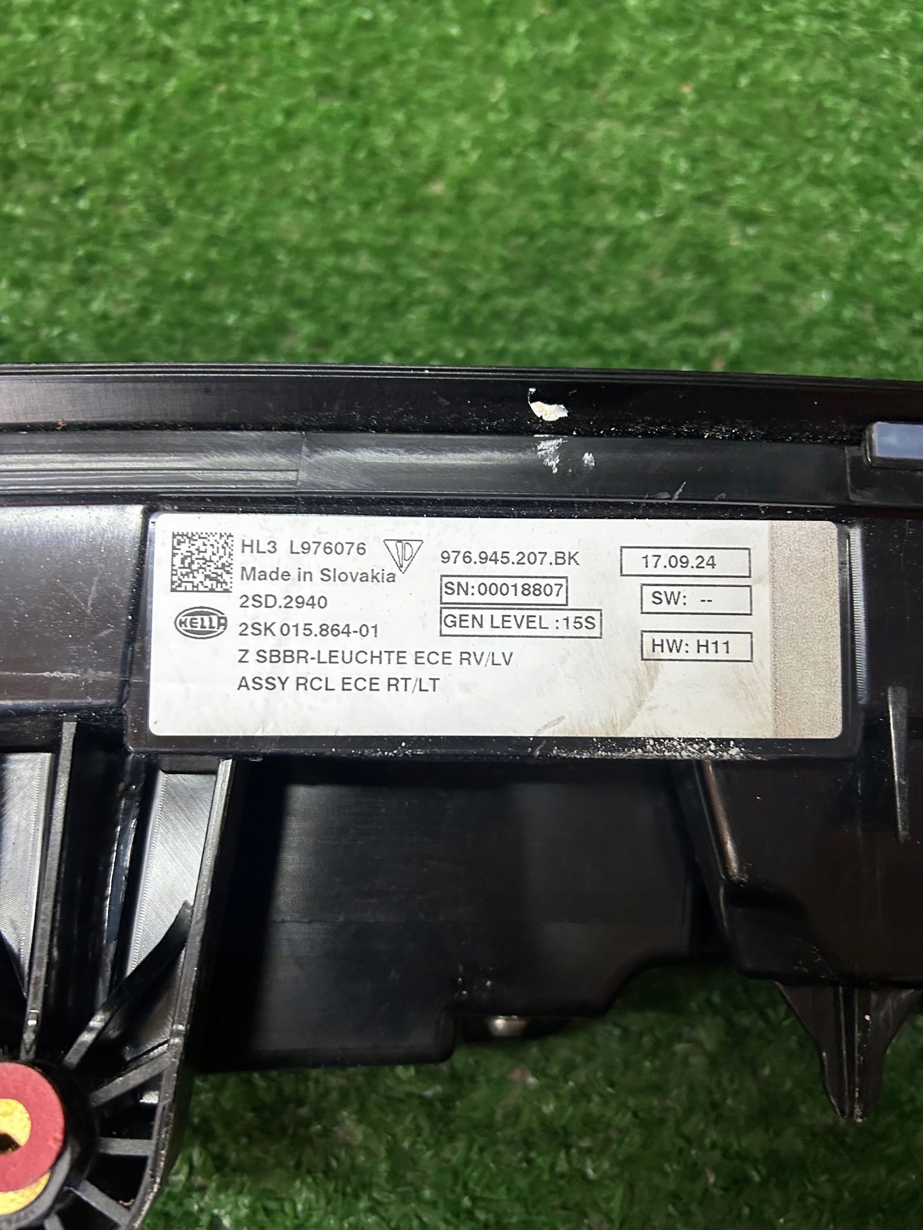 light rear part cap LED PORSCHE PANAMERA 976945207BK nr:15