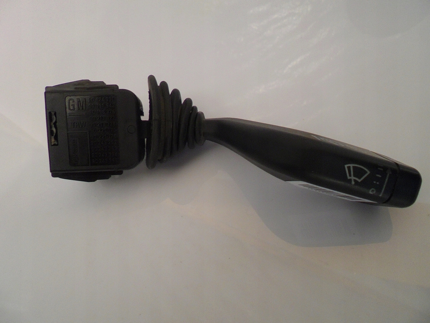 Commodo essuie glace OPEL 90124931