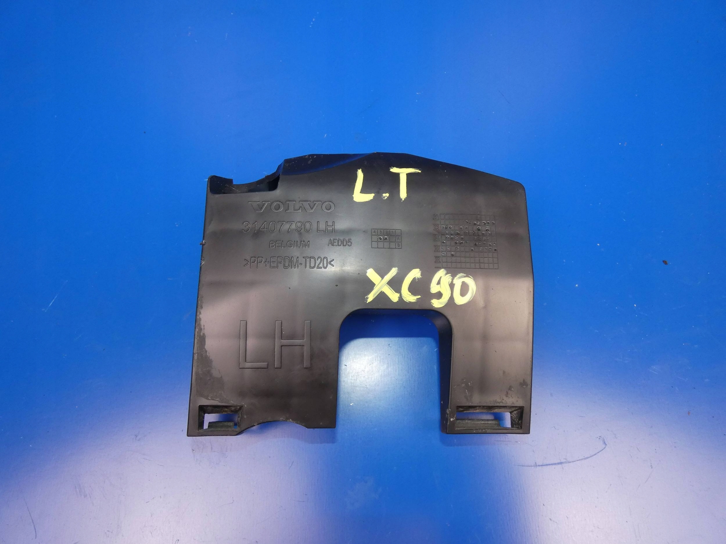 VOLVO XC90 II Support Support plaque Pare choc Gauche Arrière Arrière