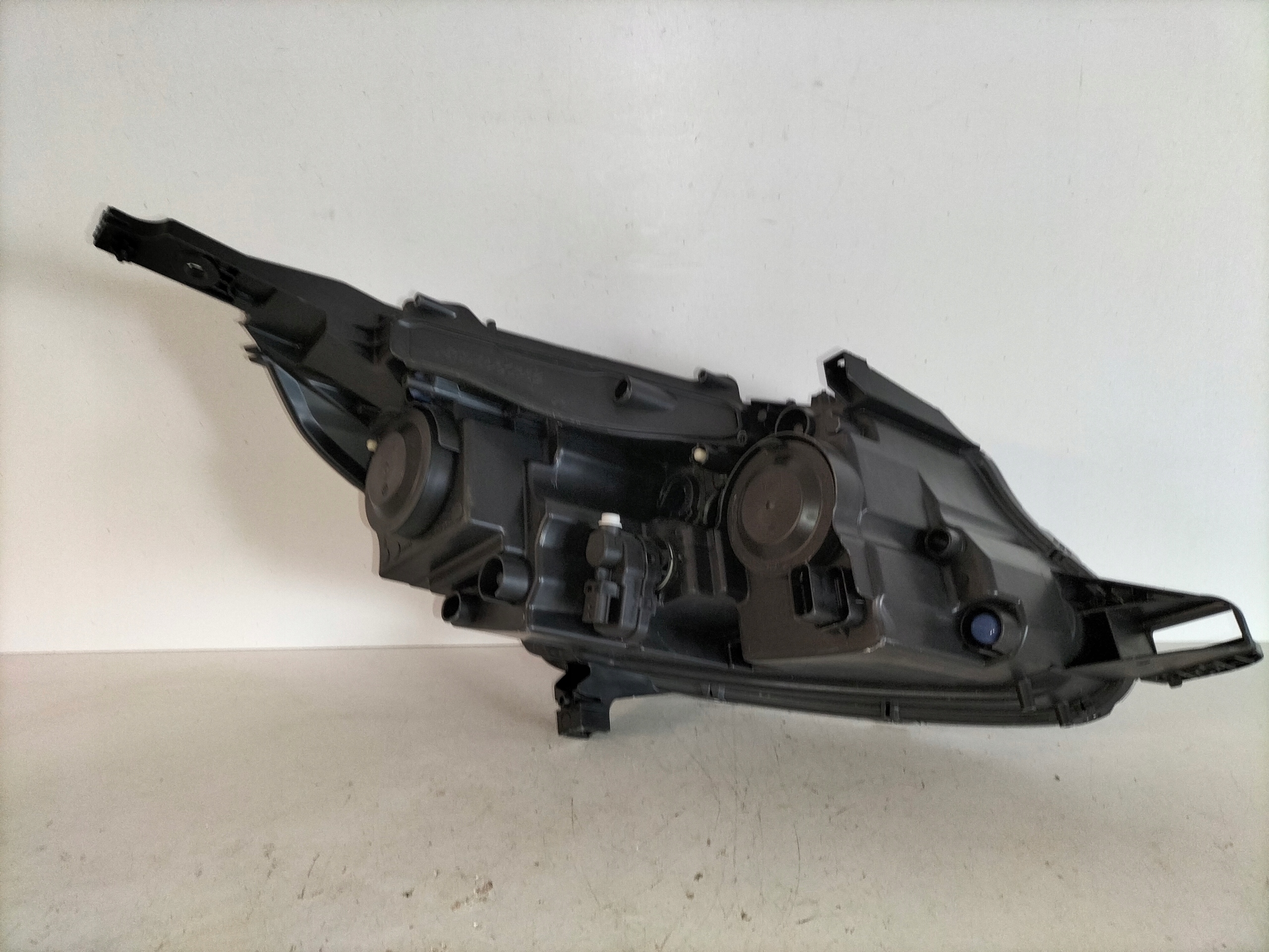 light front reflektor left PEUGEOT 2008 13-16