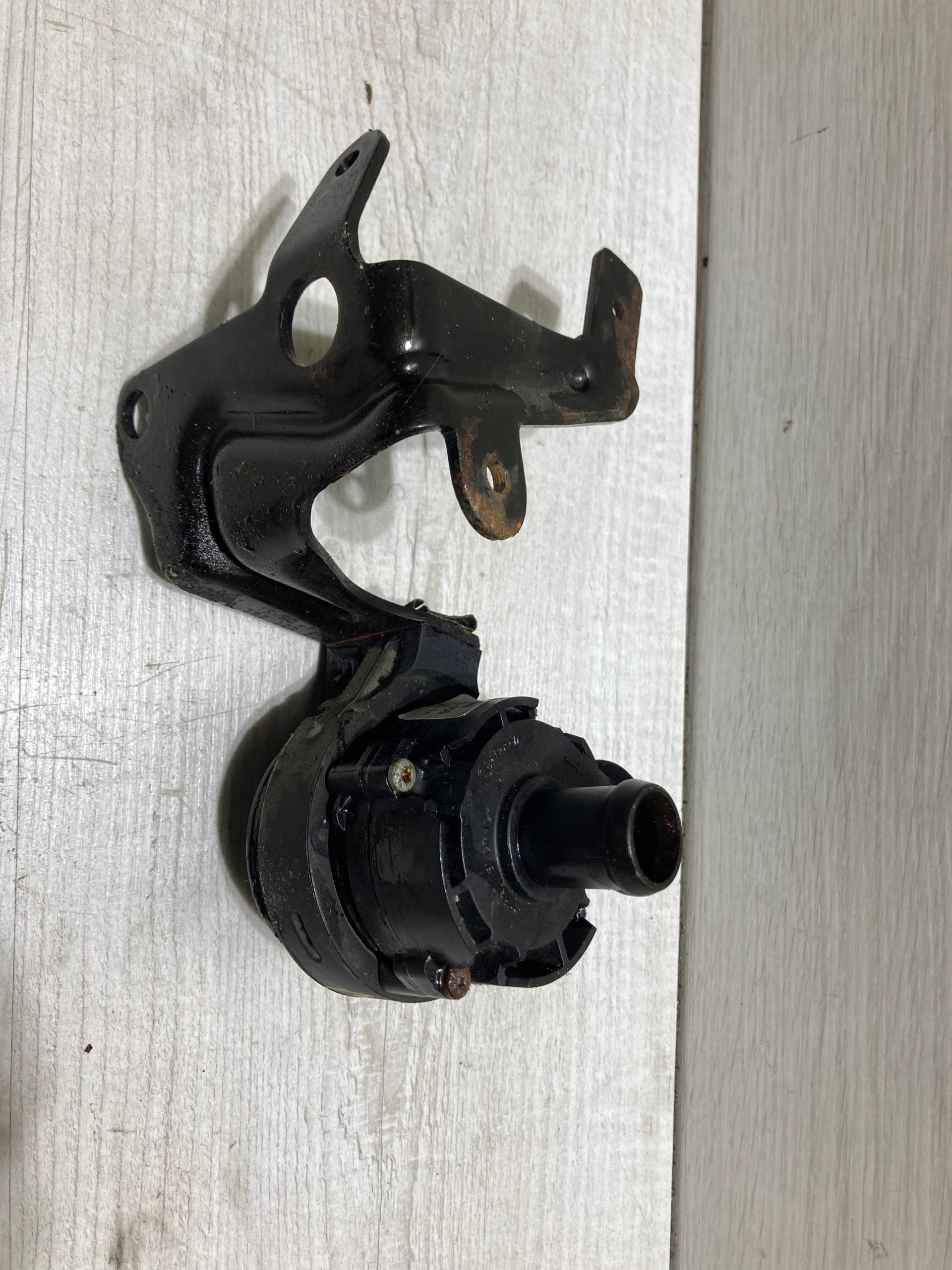 5Q0121591AN - Насос Ел. води 2.0 TDI Seat Leon III 5F